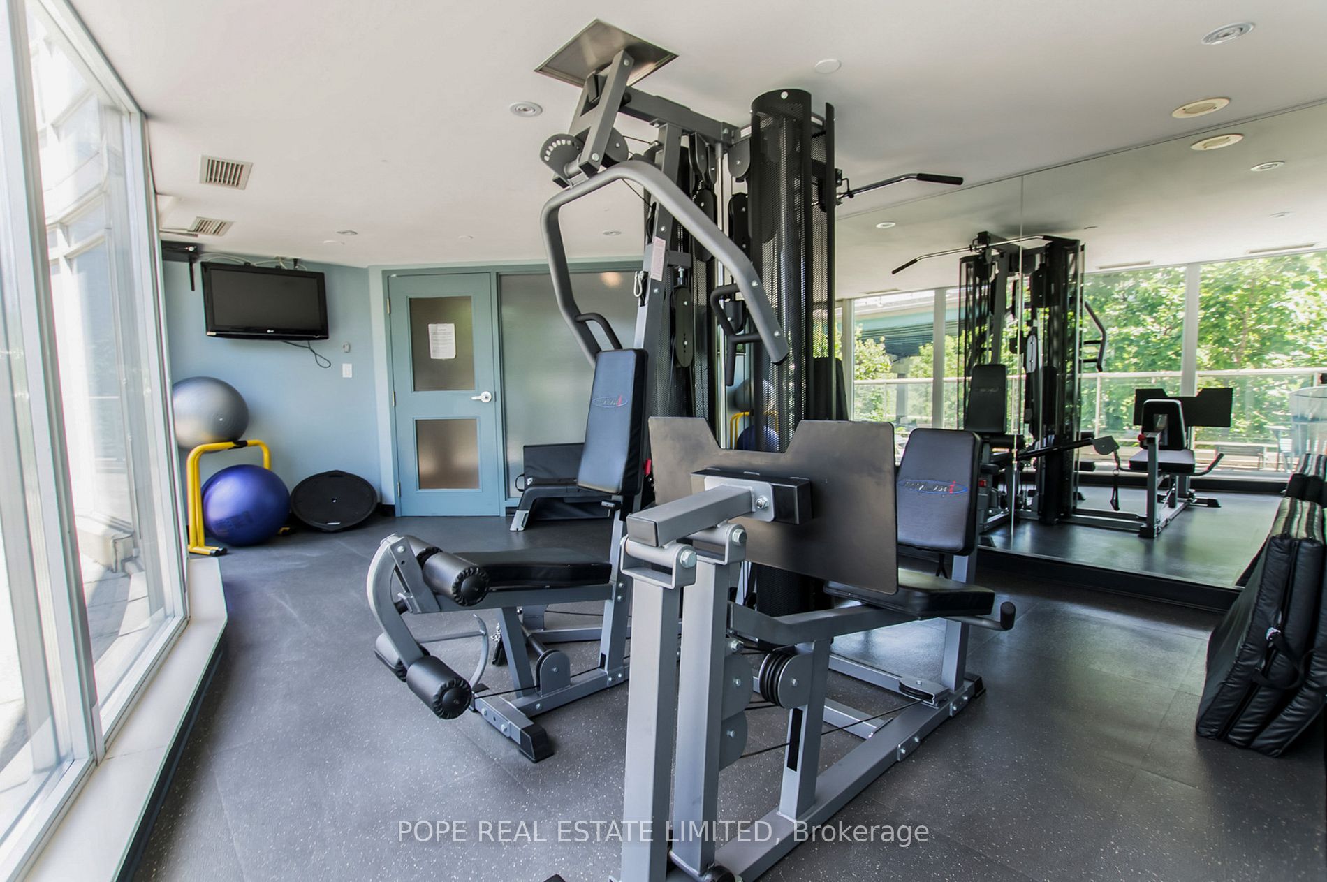 550 Queens Quay W, #505