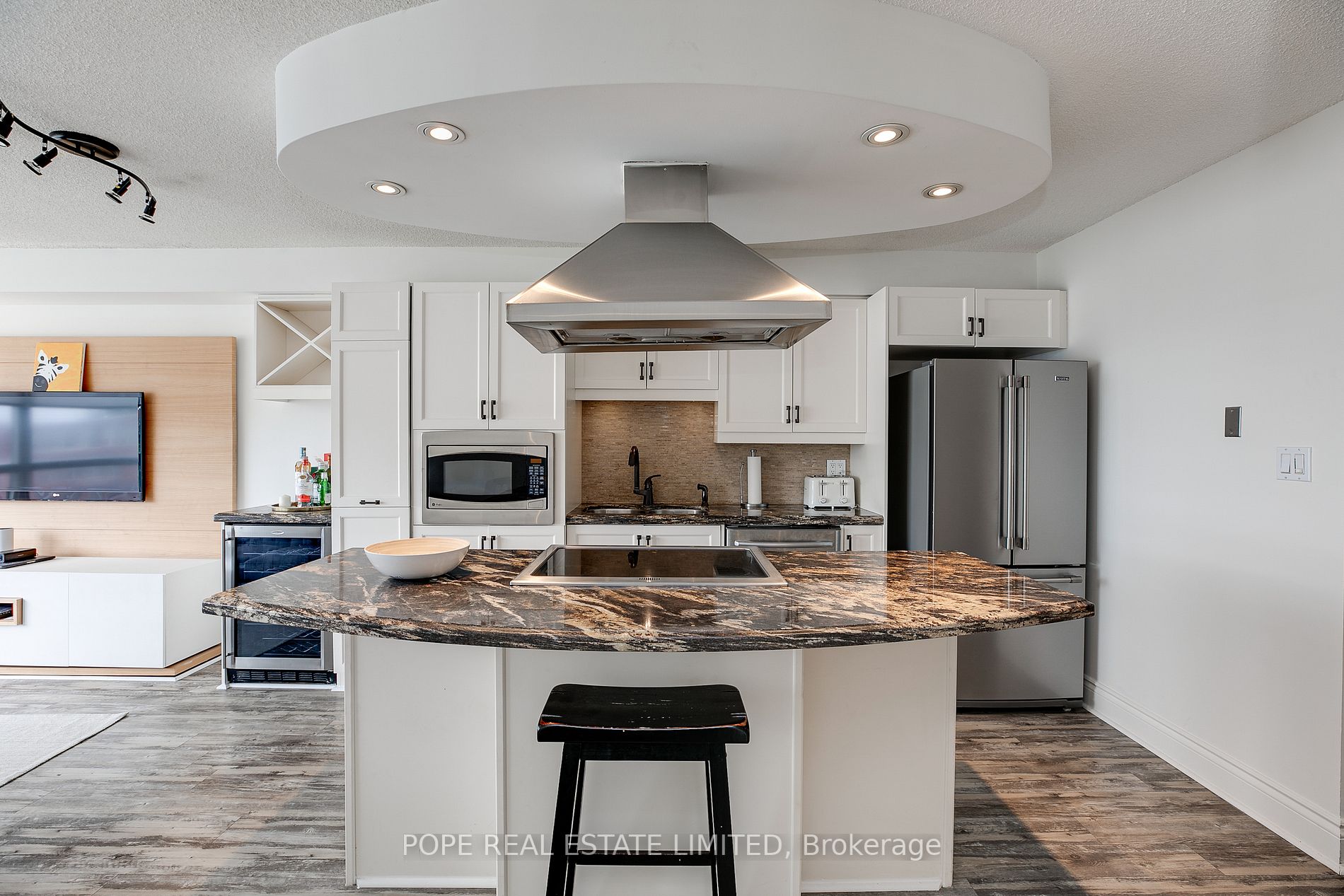 550 Queens Quay W, #505
