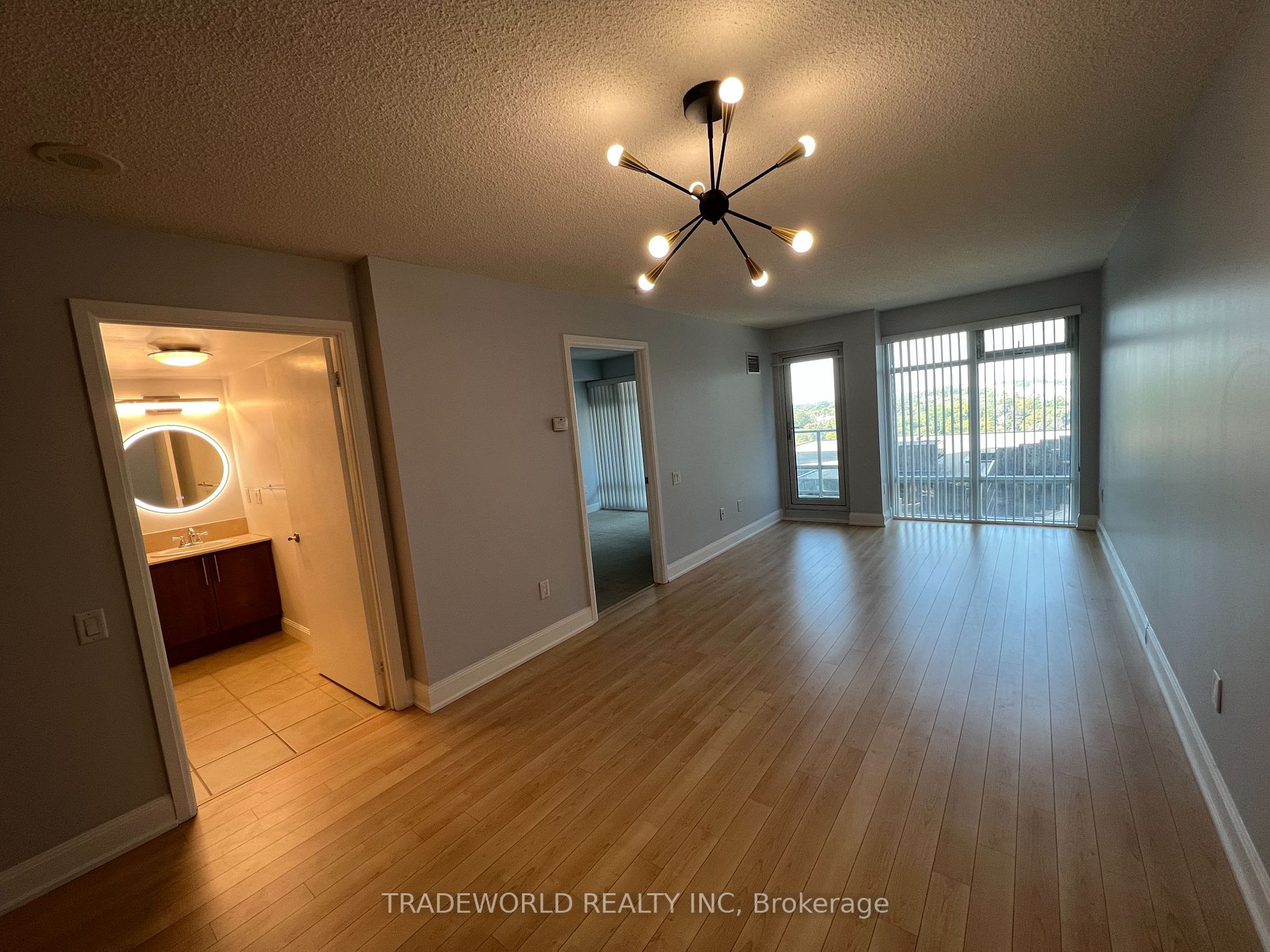 2191 Yonge St, #1606