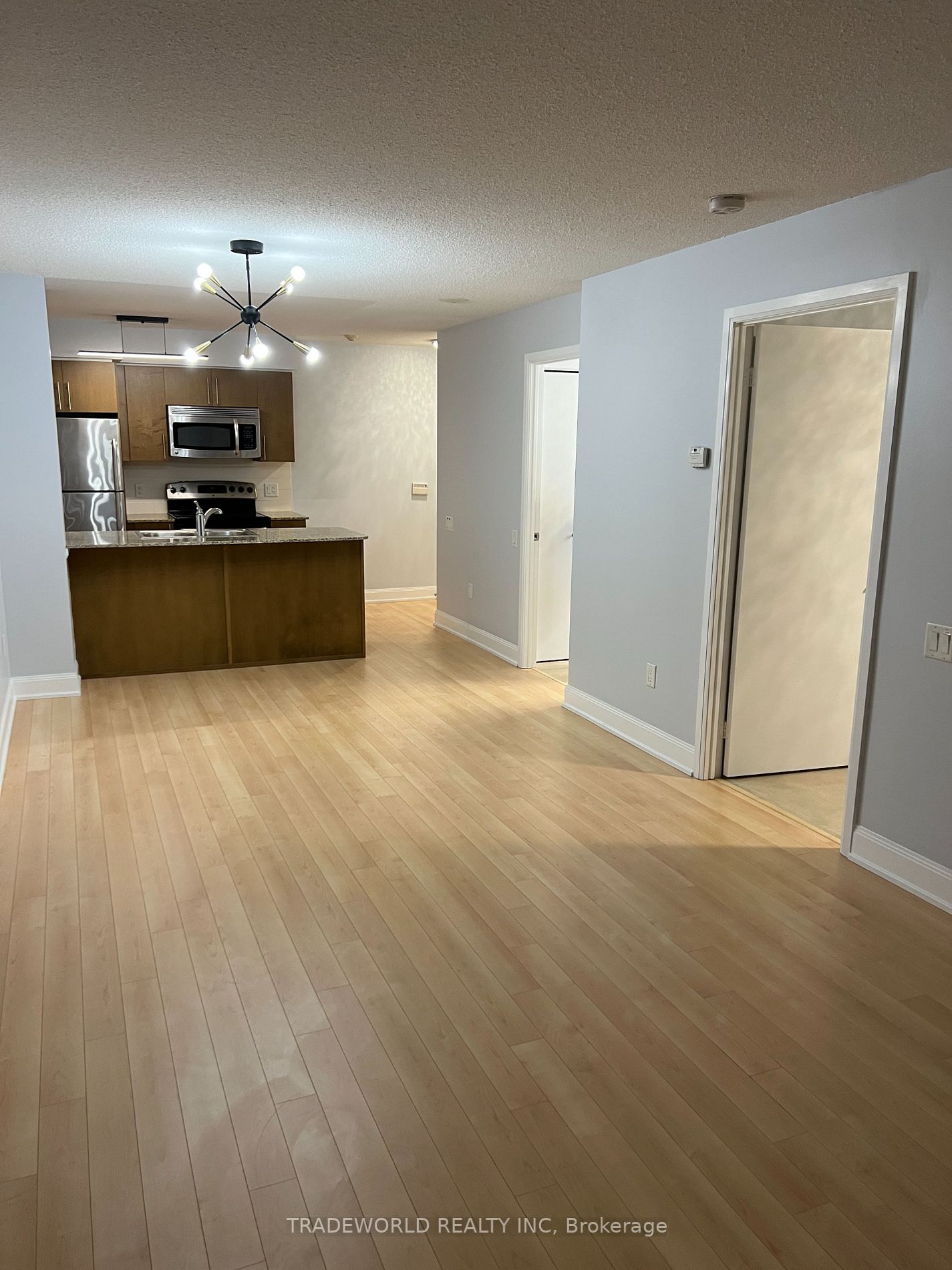 2191 Yonge St, #1606