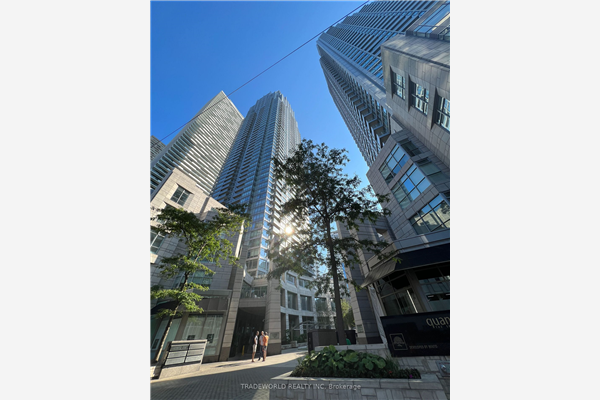 2191 Yonge St, Toronto