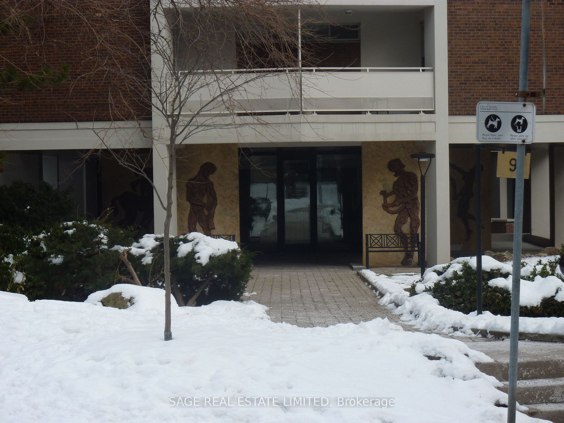 9 Deer Park Cres, #1602