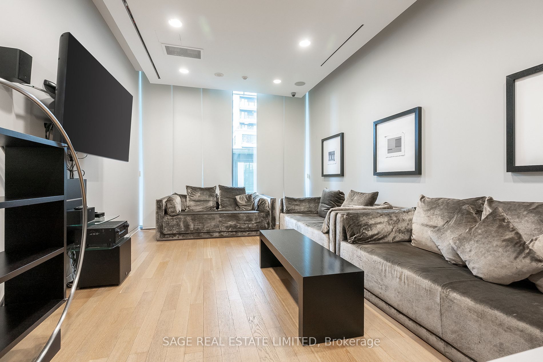 33 Charles St E, #3209