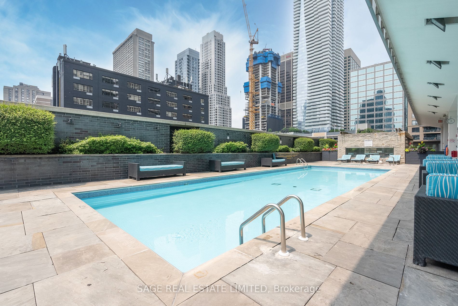 33 Charles St E, #3209