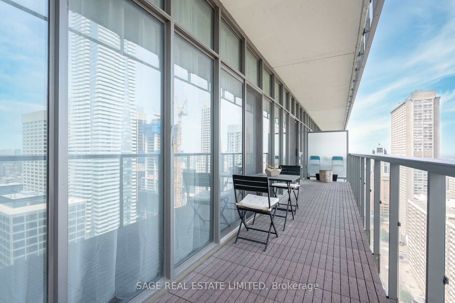 33 Charles St E, #3209