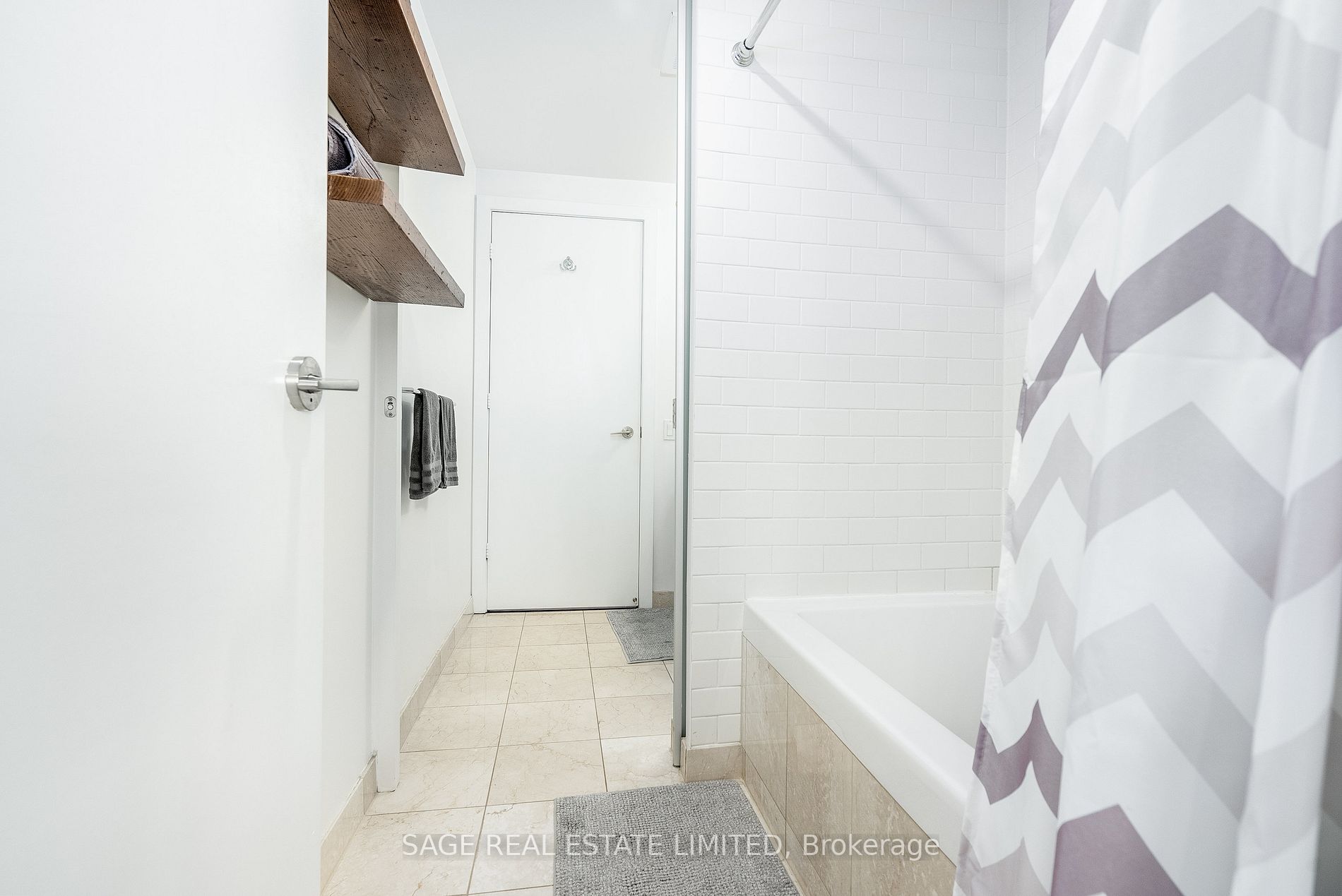 33 Charles St E, #3209