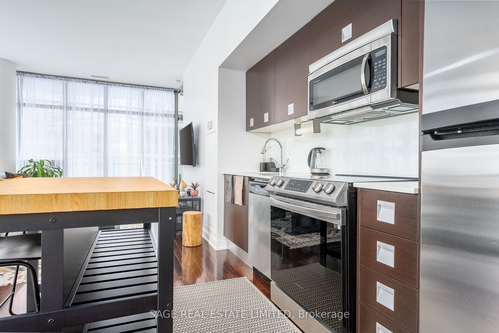 33 Charles St E, #3209