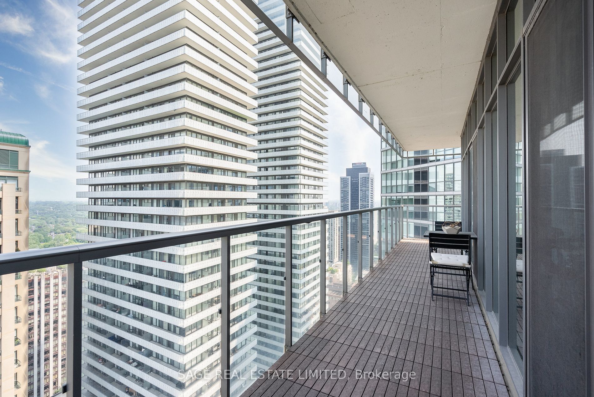 33 Charles St E, #3209