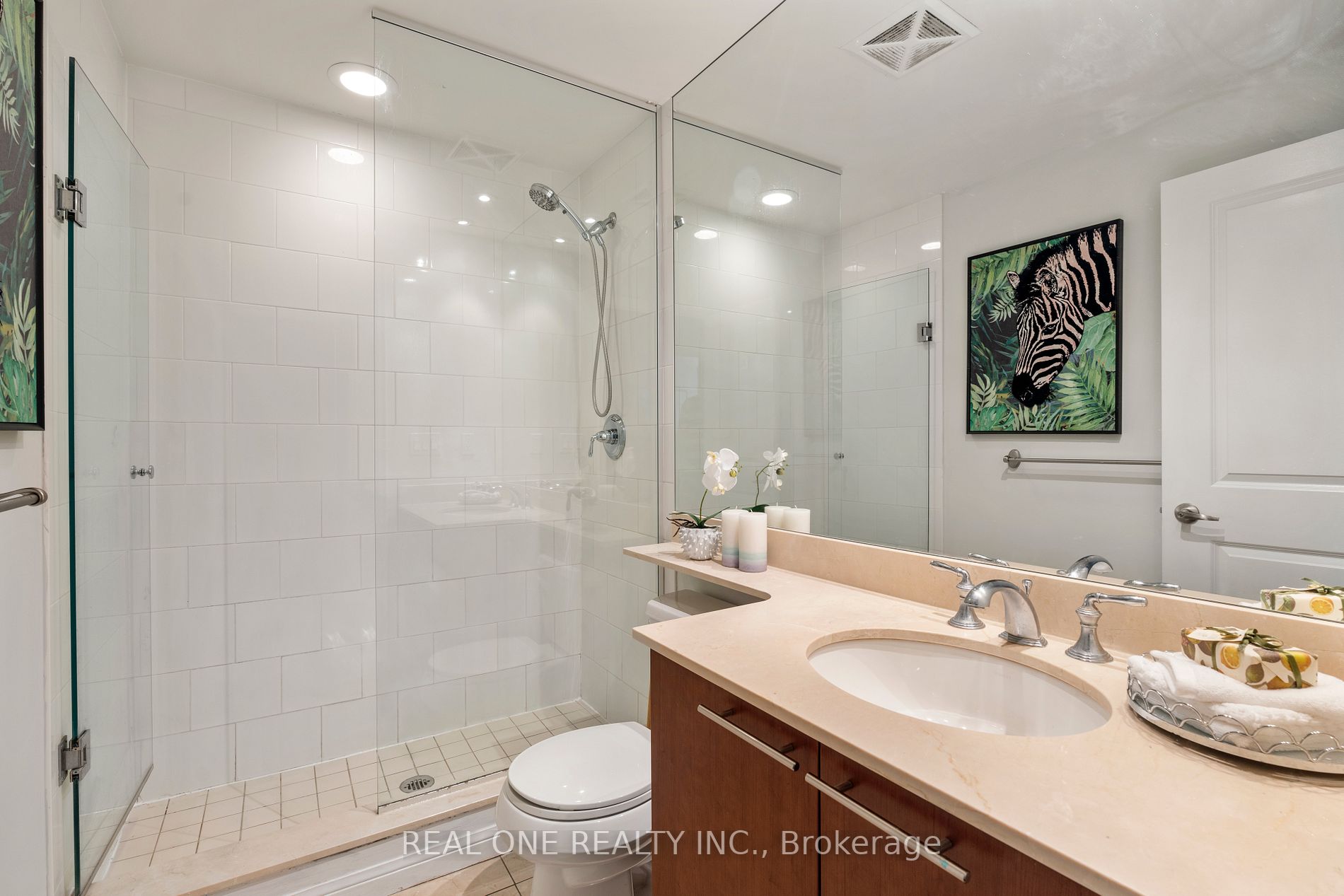 628 Fleet St, #1710