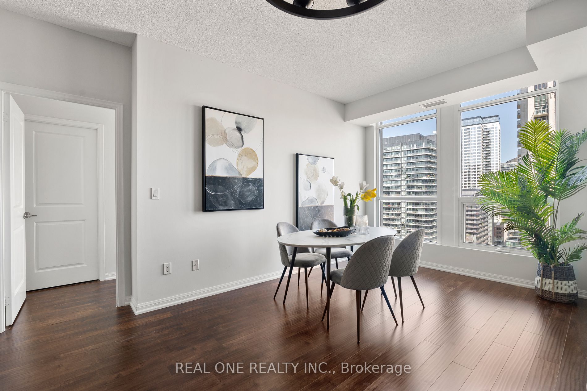 628 Fleet St, #1710