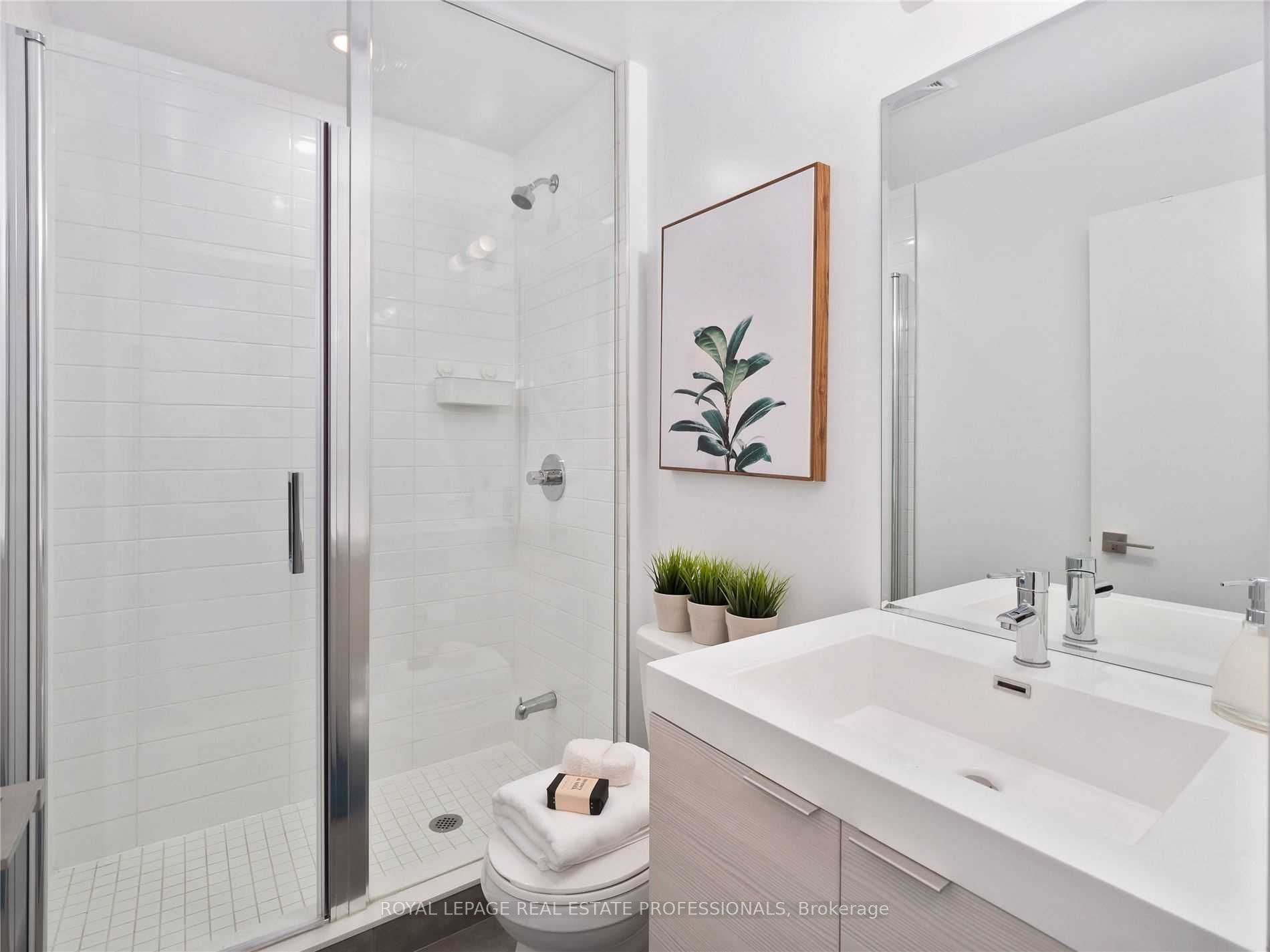 621 Sheppard Ave E, #526
