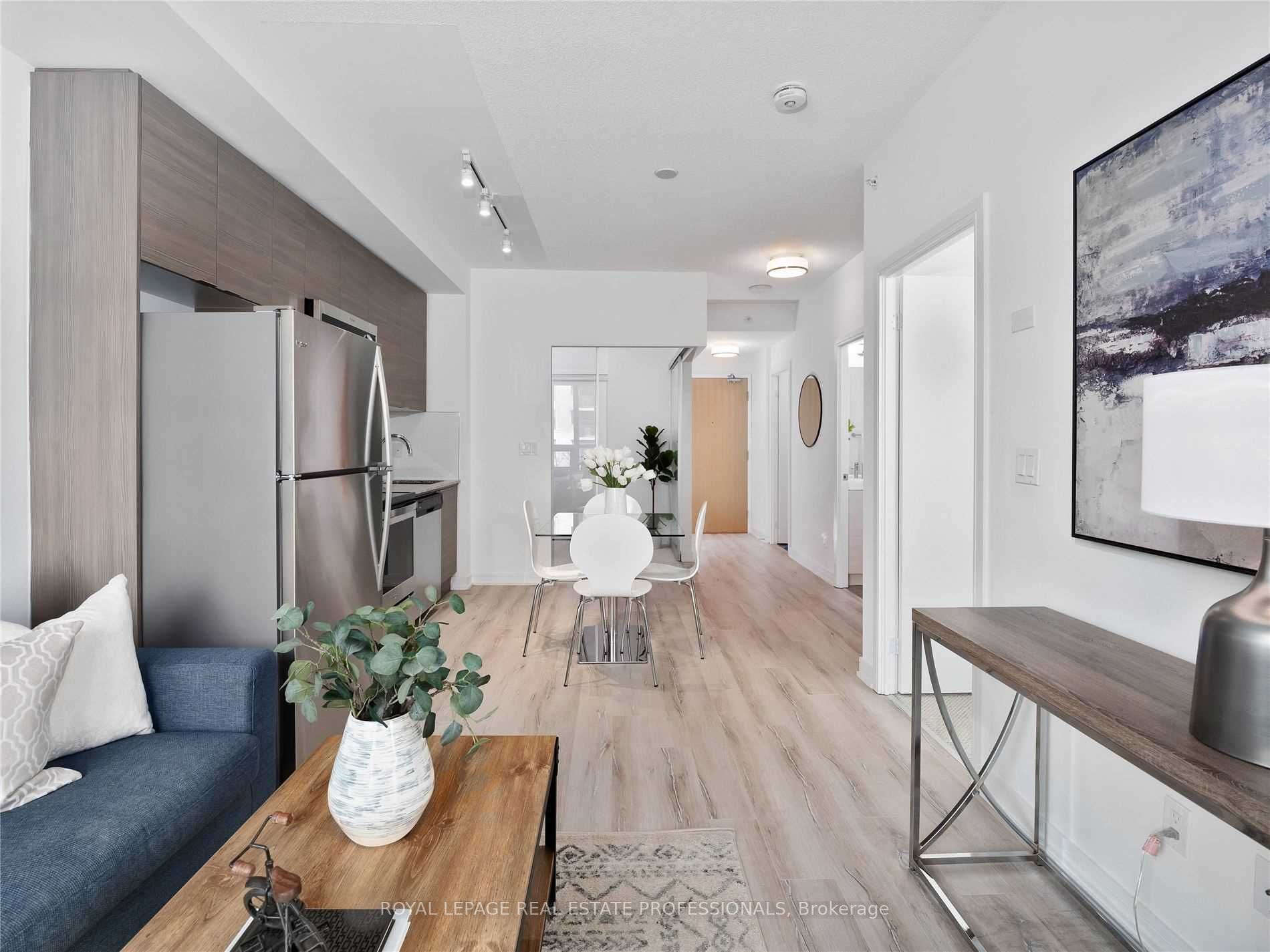 621 Sheppard Ave E, #526