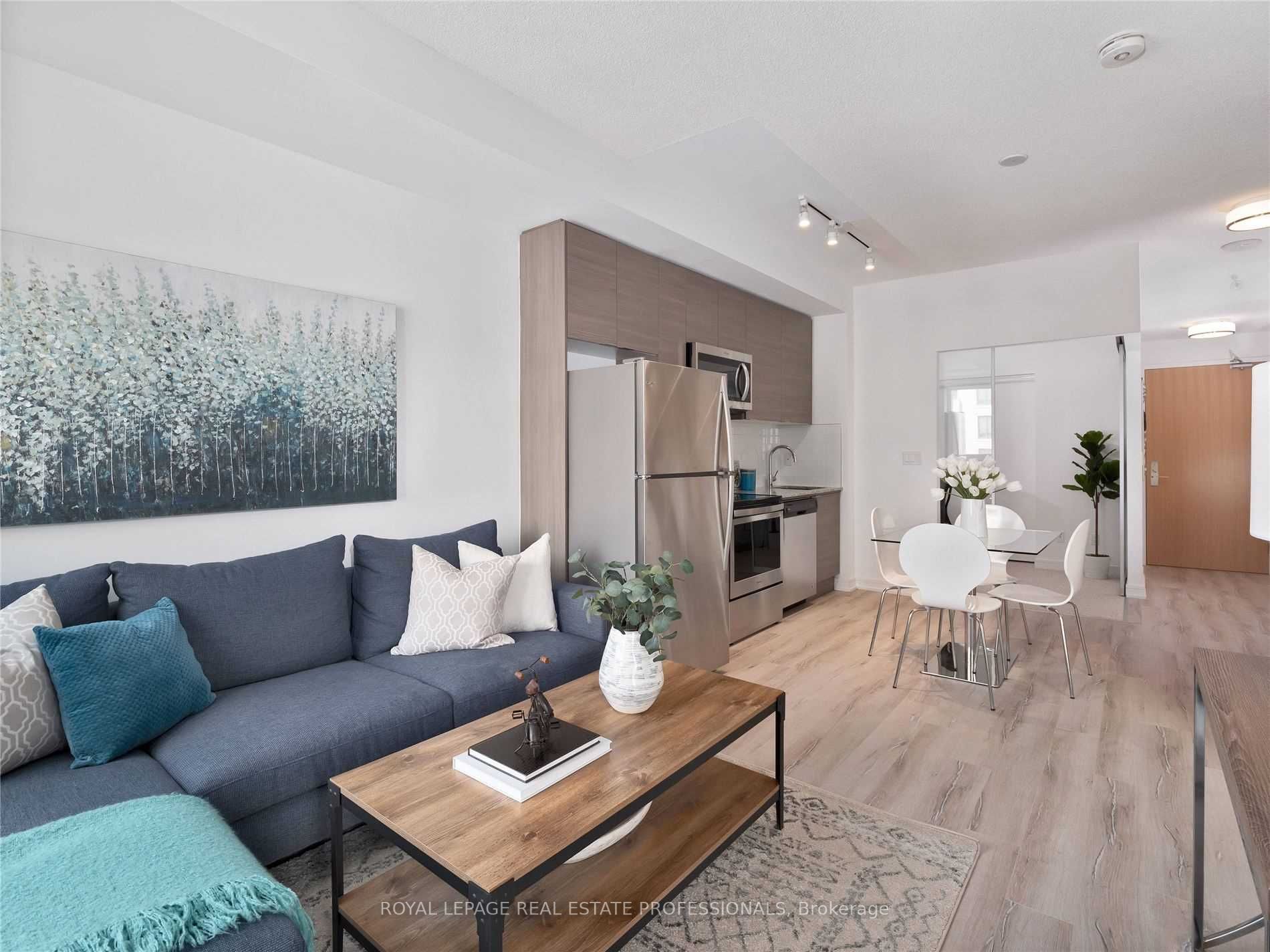 621 Sheppard Ave E, #526