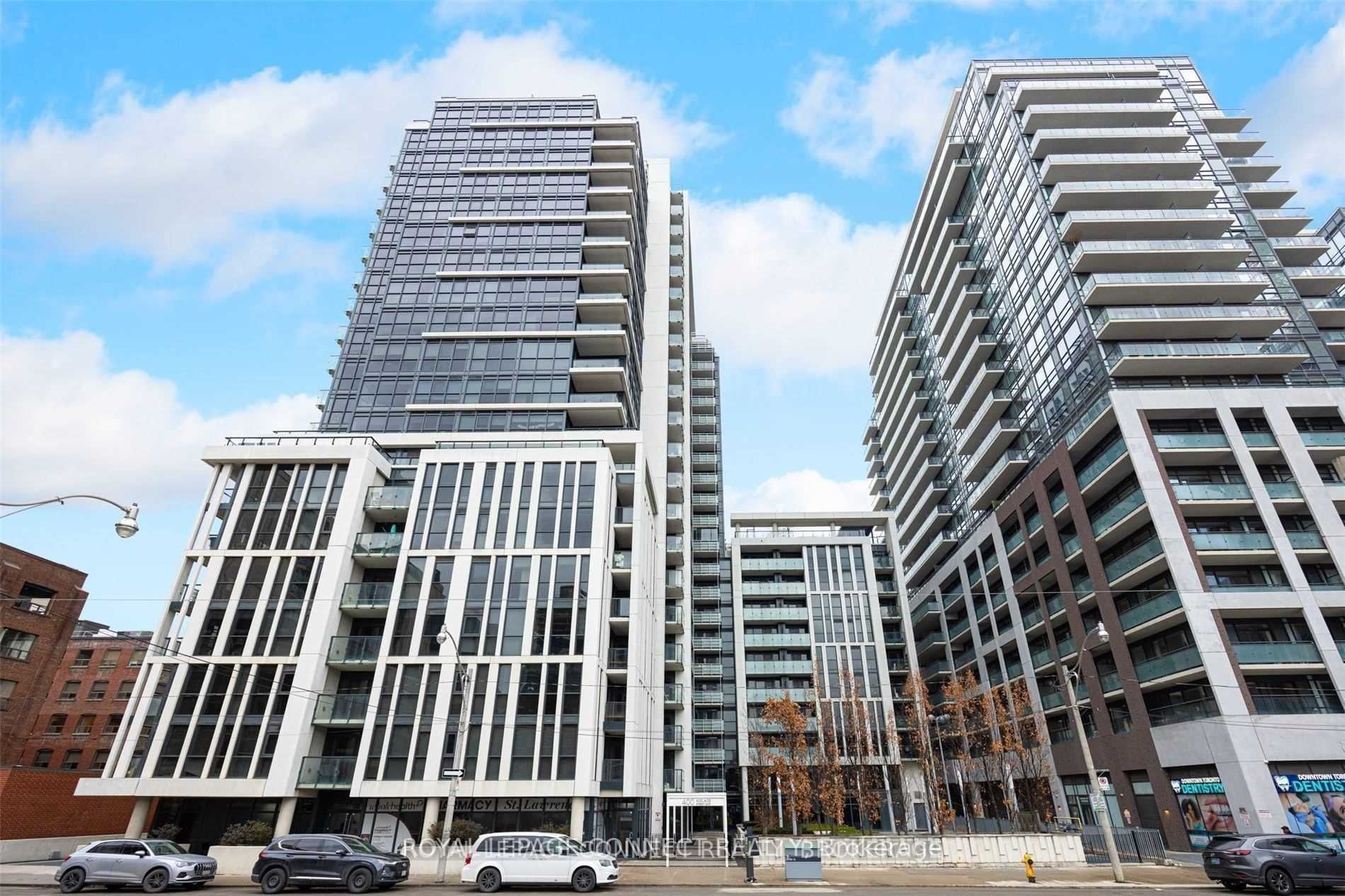 400 Adelaide St E, #2301