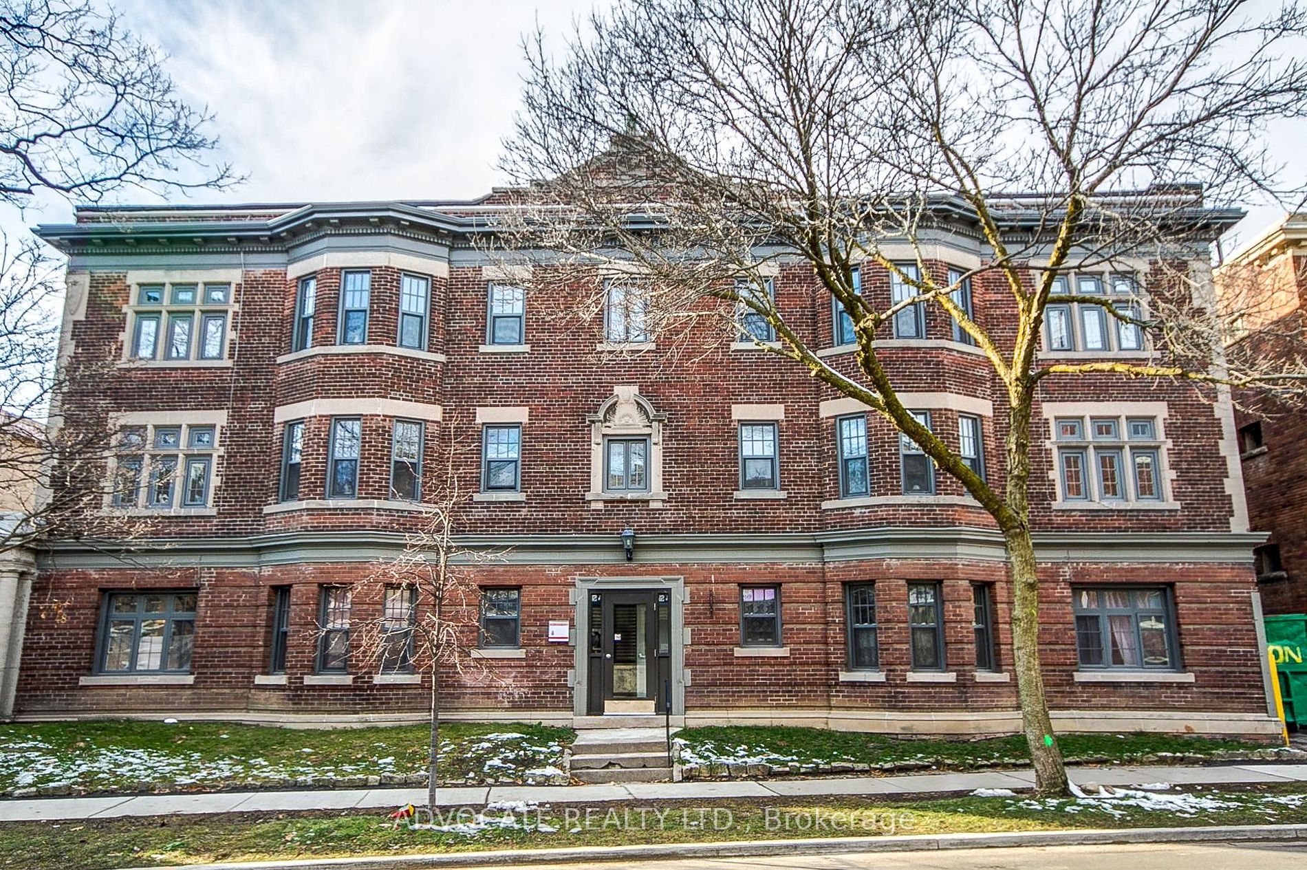 48 Lawton Blvd, #17