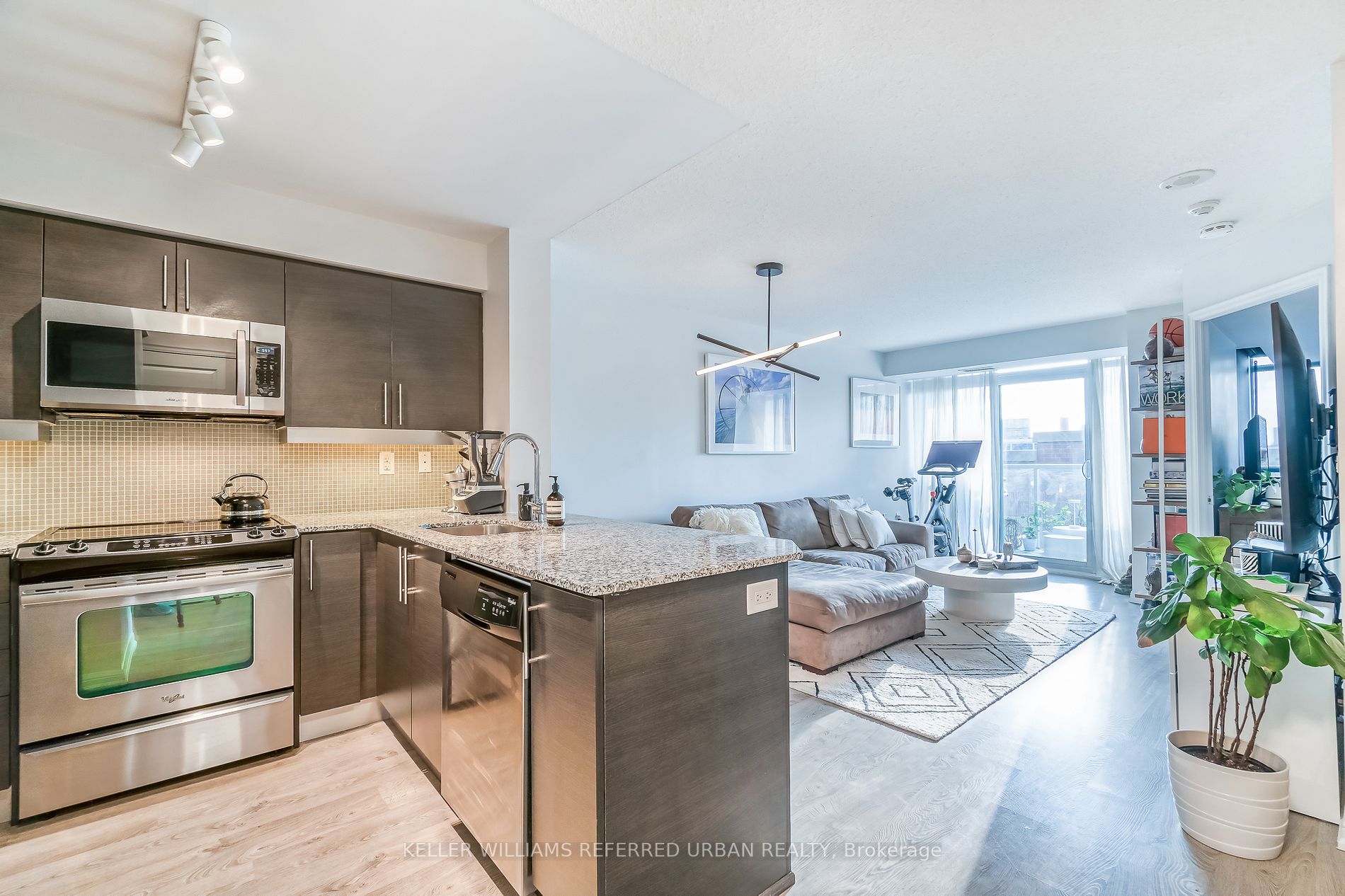 125 Western Battery Rd, #612