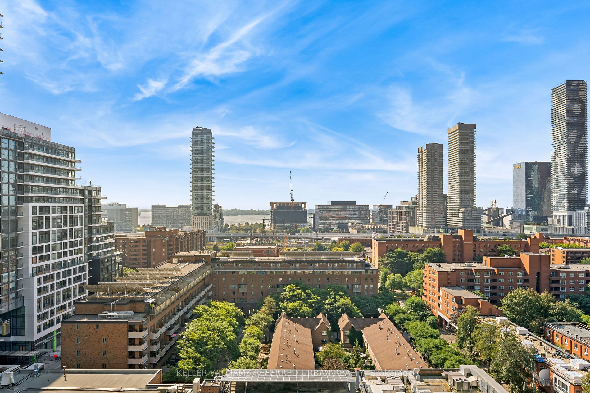 158 Front St E, #1321