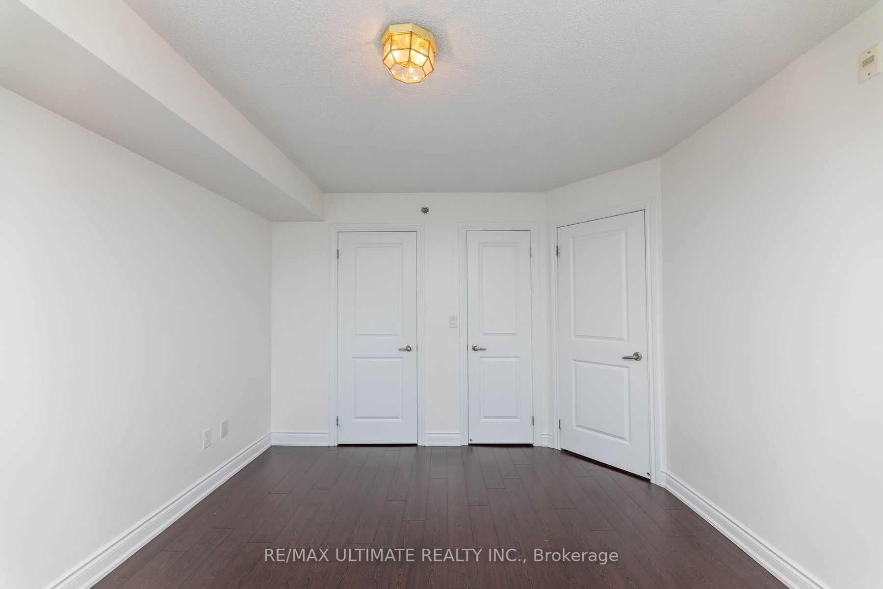 760 Sheppard Ave W, #302