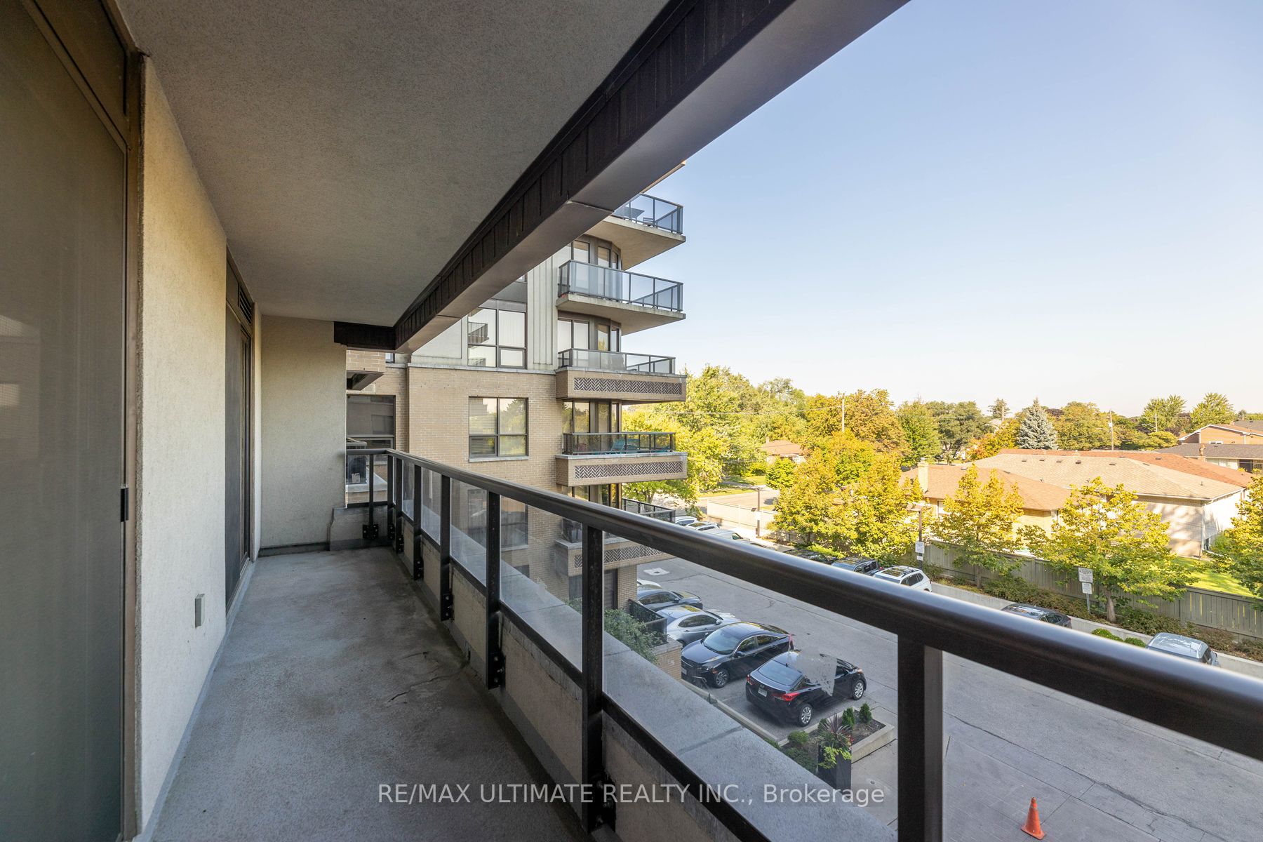 760 Sheppard Ave W, #302