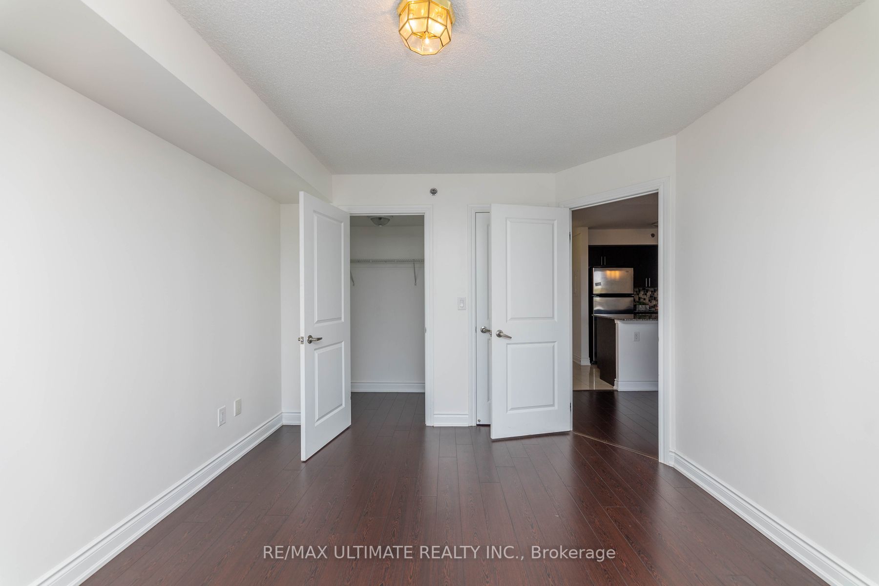 760 Sheppard Ave W, #302