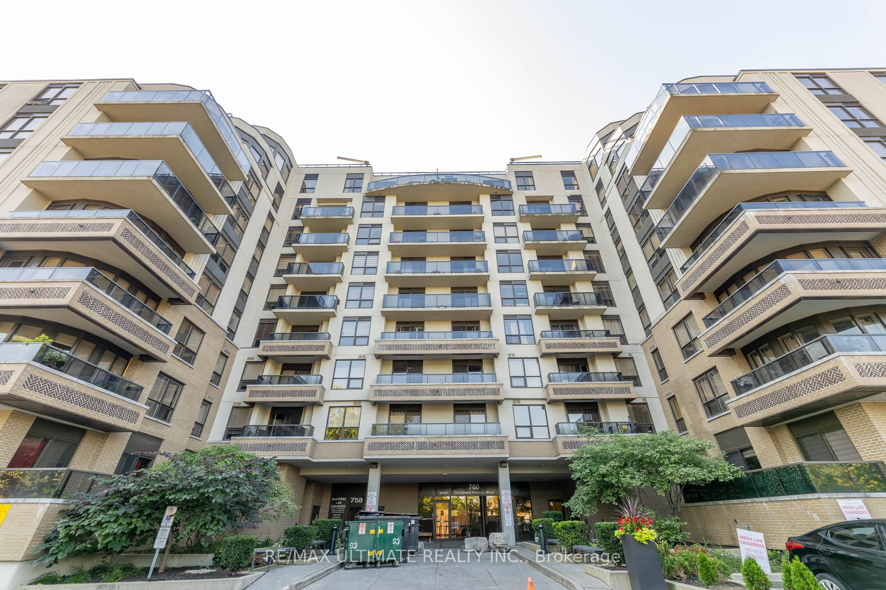 760 Sheppard Ave W, #302