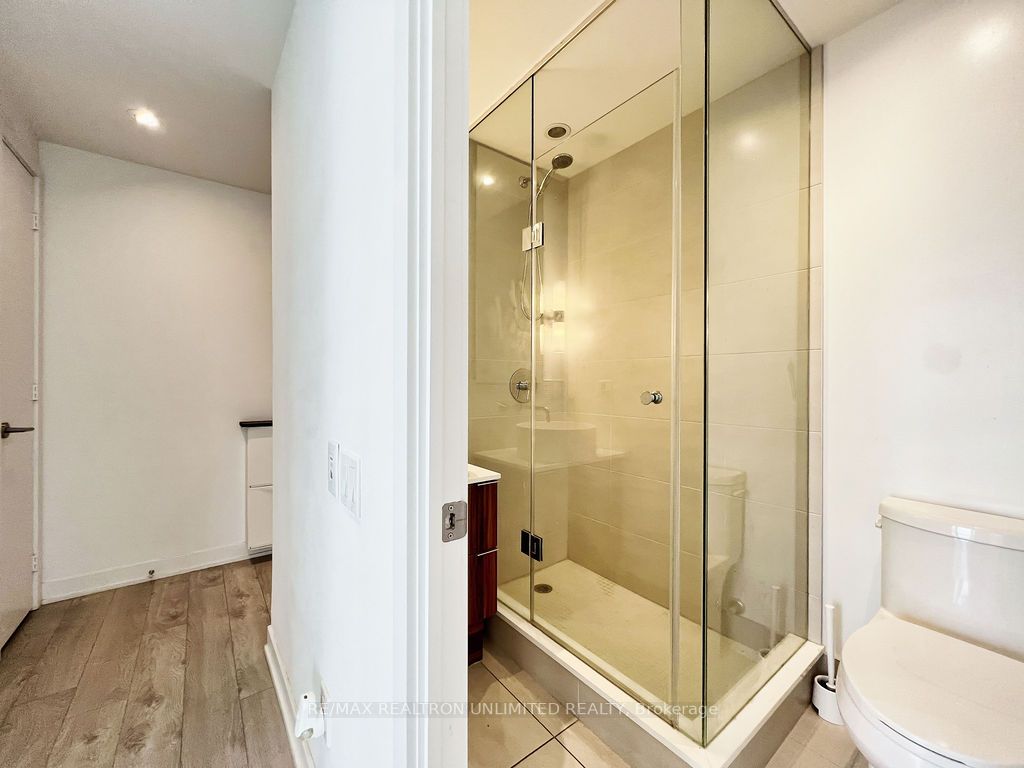 185 Roehampton Ave, #2703