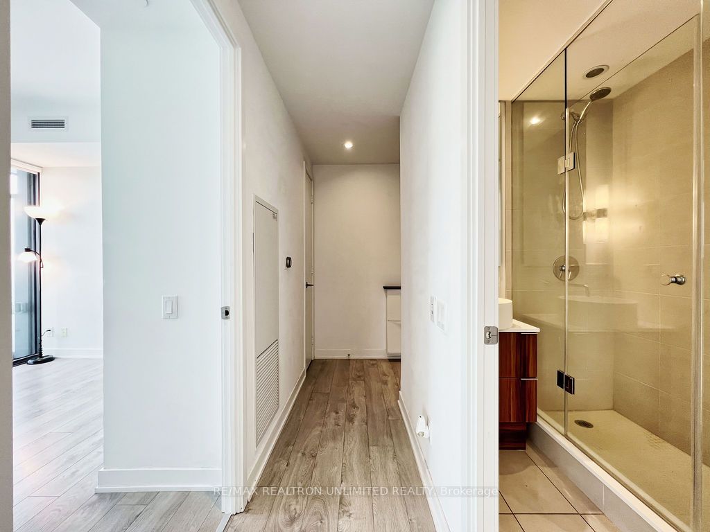 185 Roehampton Ave, #2703