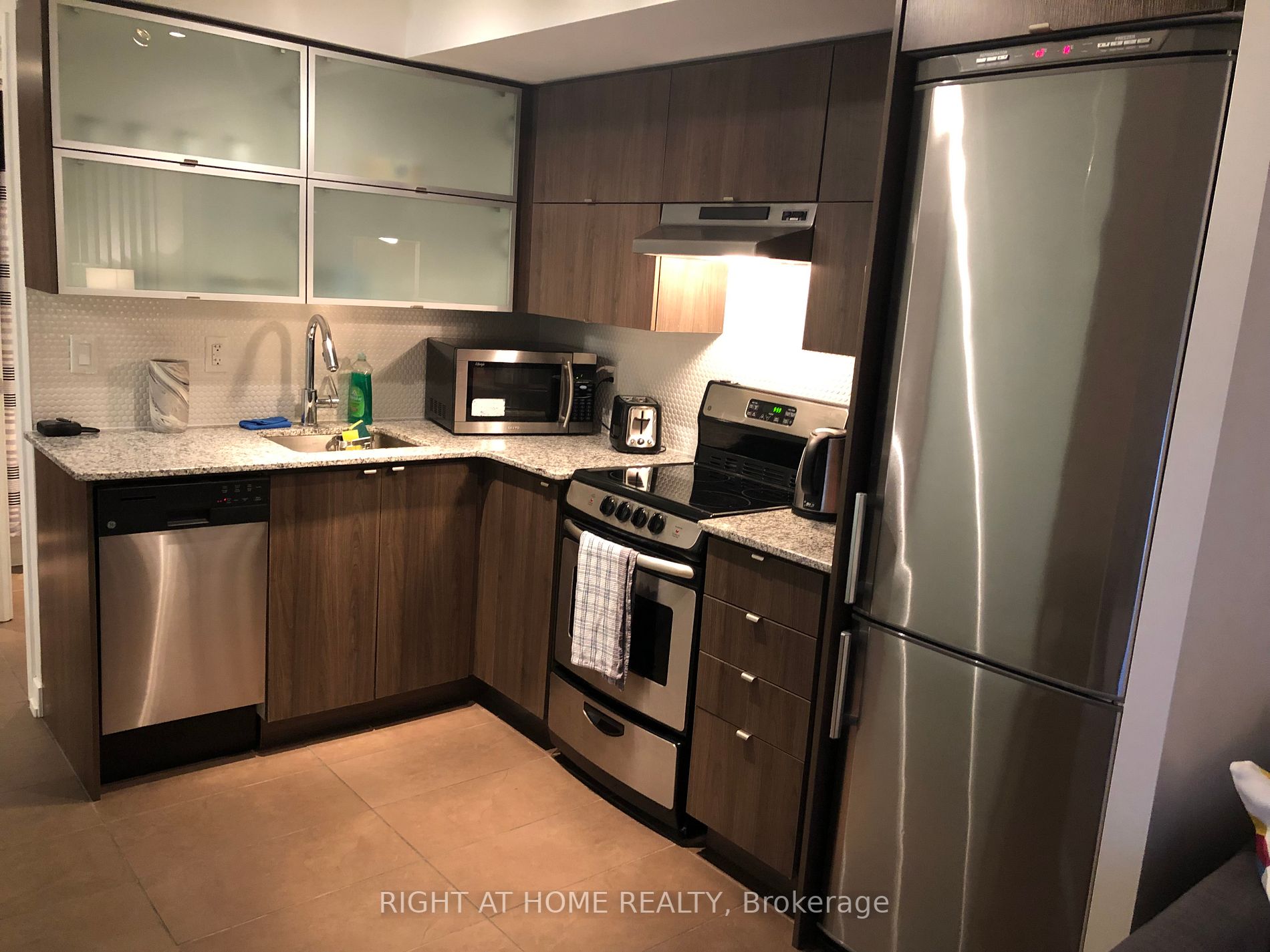 170 Fort York Boulevard, #205