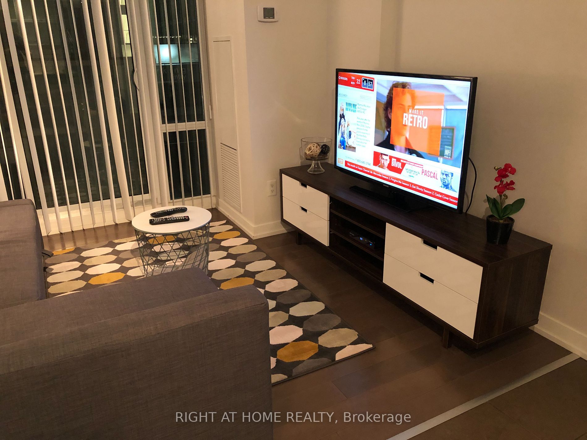 170 Fort York Boulevard, #205