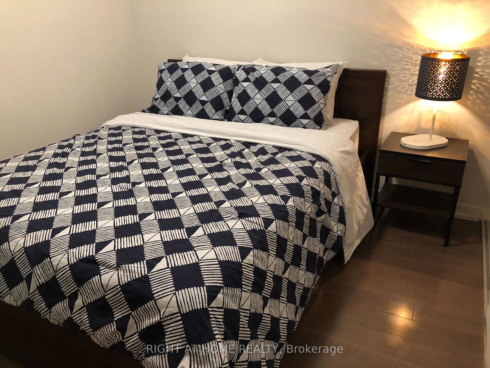 170 Fort York Boulevard, #205