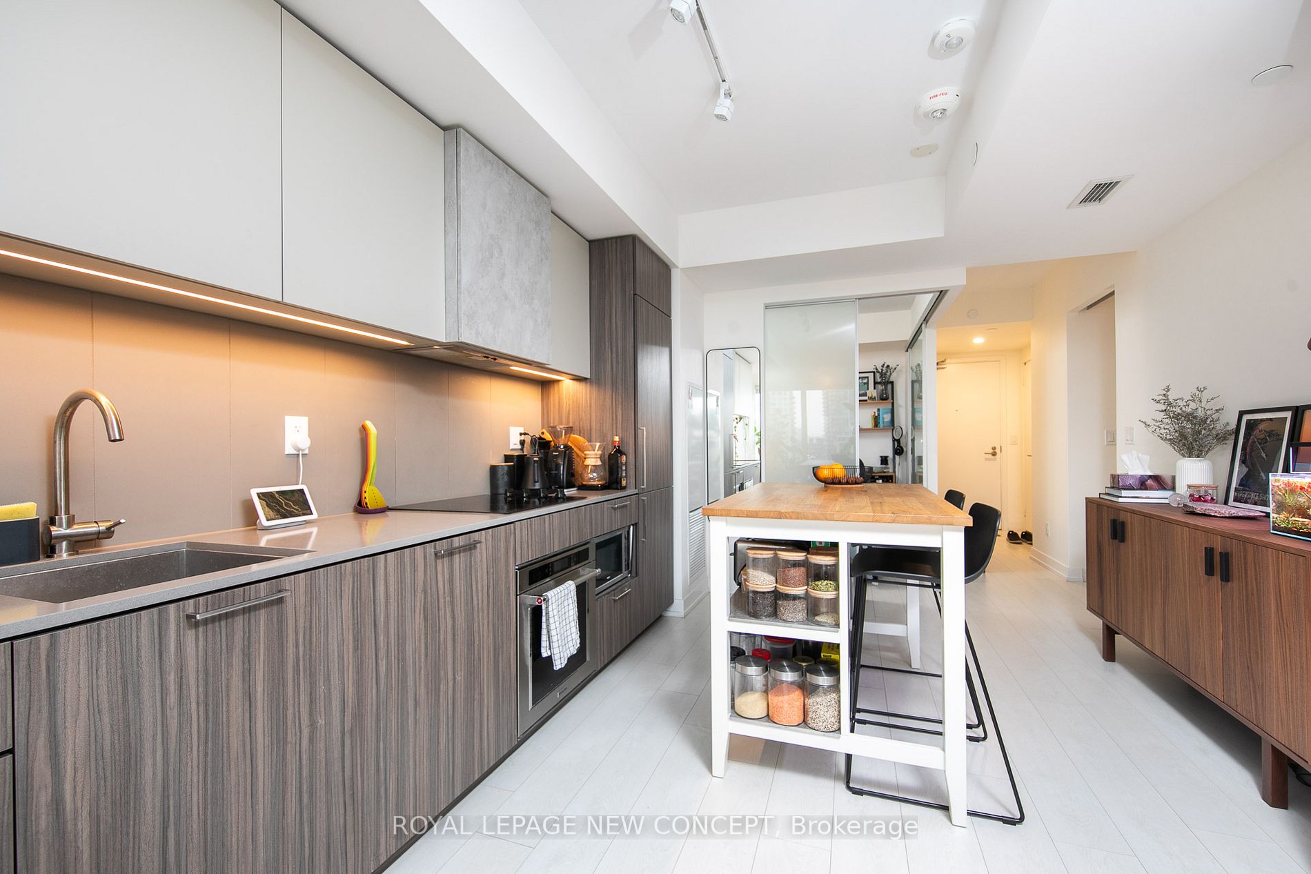 19 Western Battery Rd, #1715