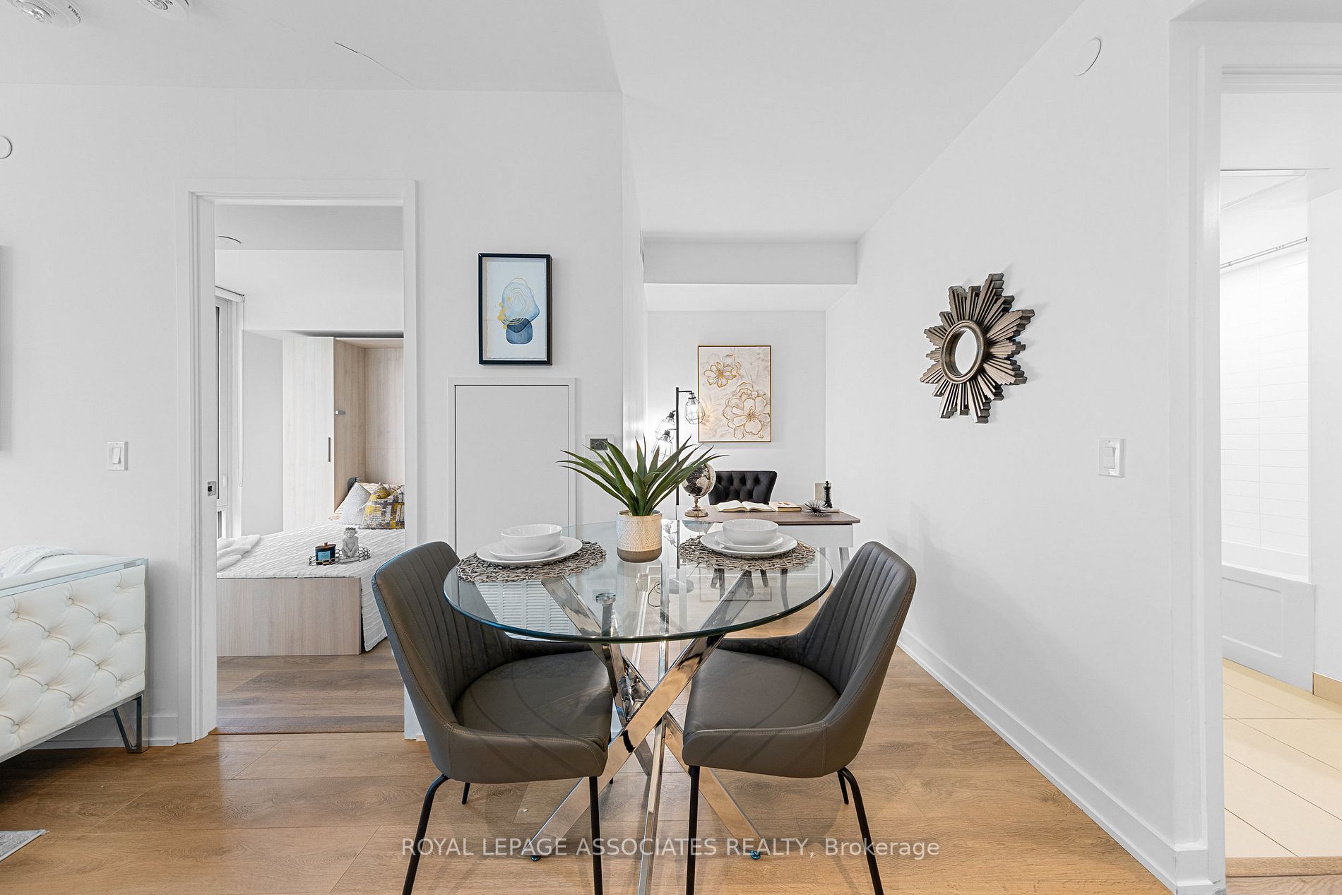 501 Yonge St, #1403
