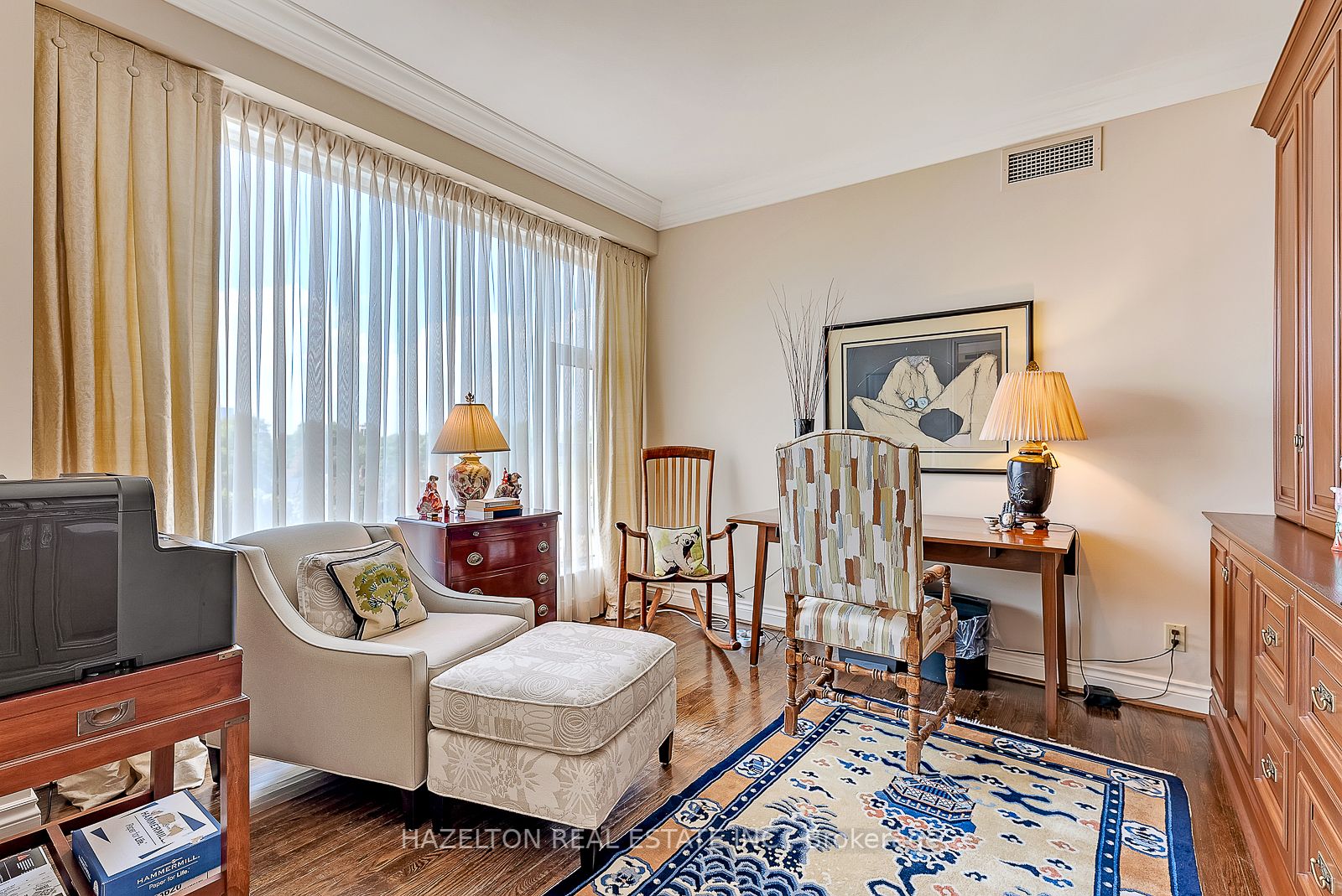 77 Avenue Rd, #515