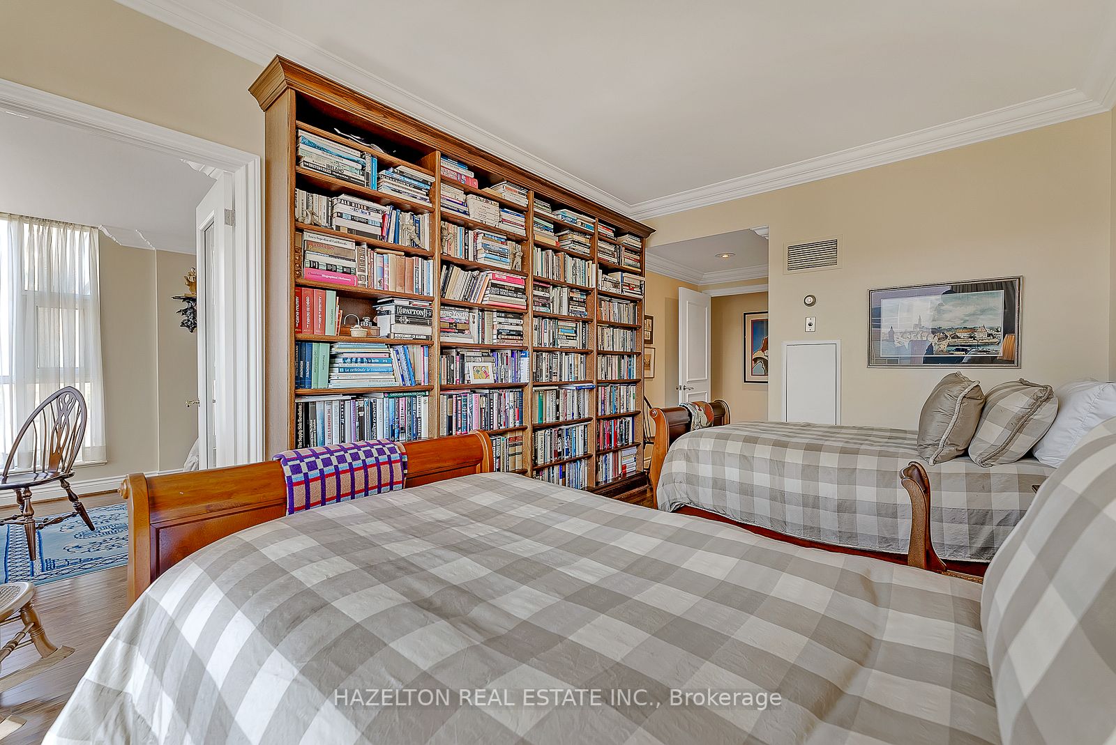 77 Avenue Rd, #515