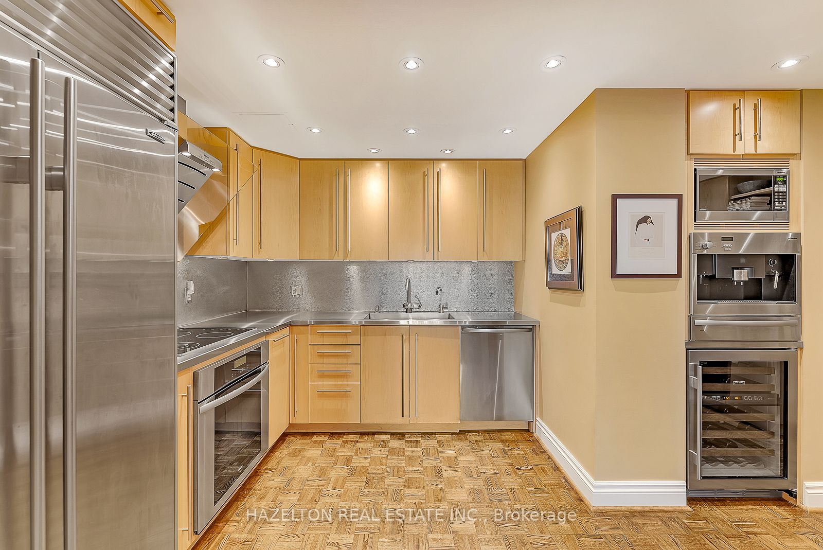 77 Avenue Rd, #515
