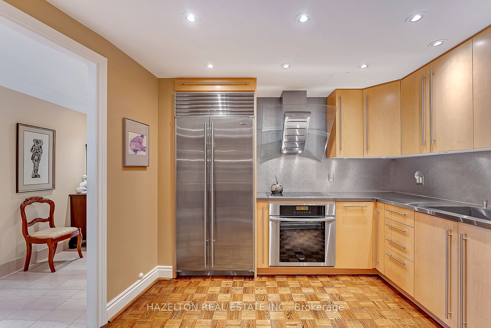 77 Avenue Rd, #515