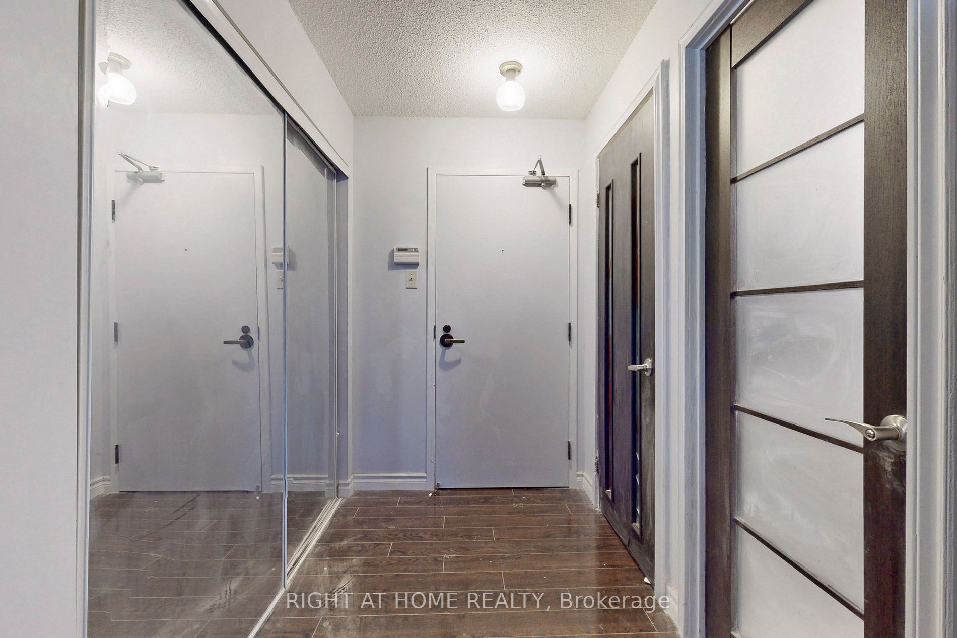 25 Maitland St, #205
