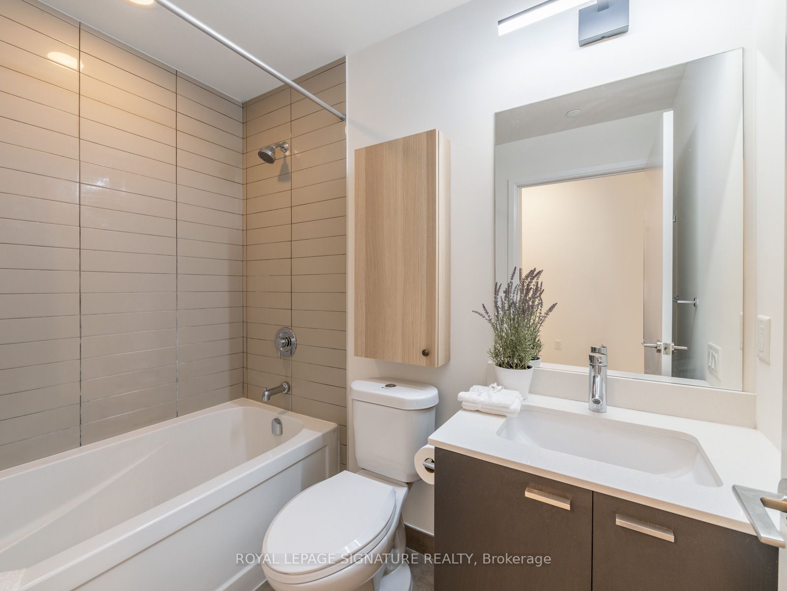 30 Roehampton Ave, #2708