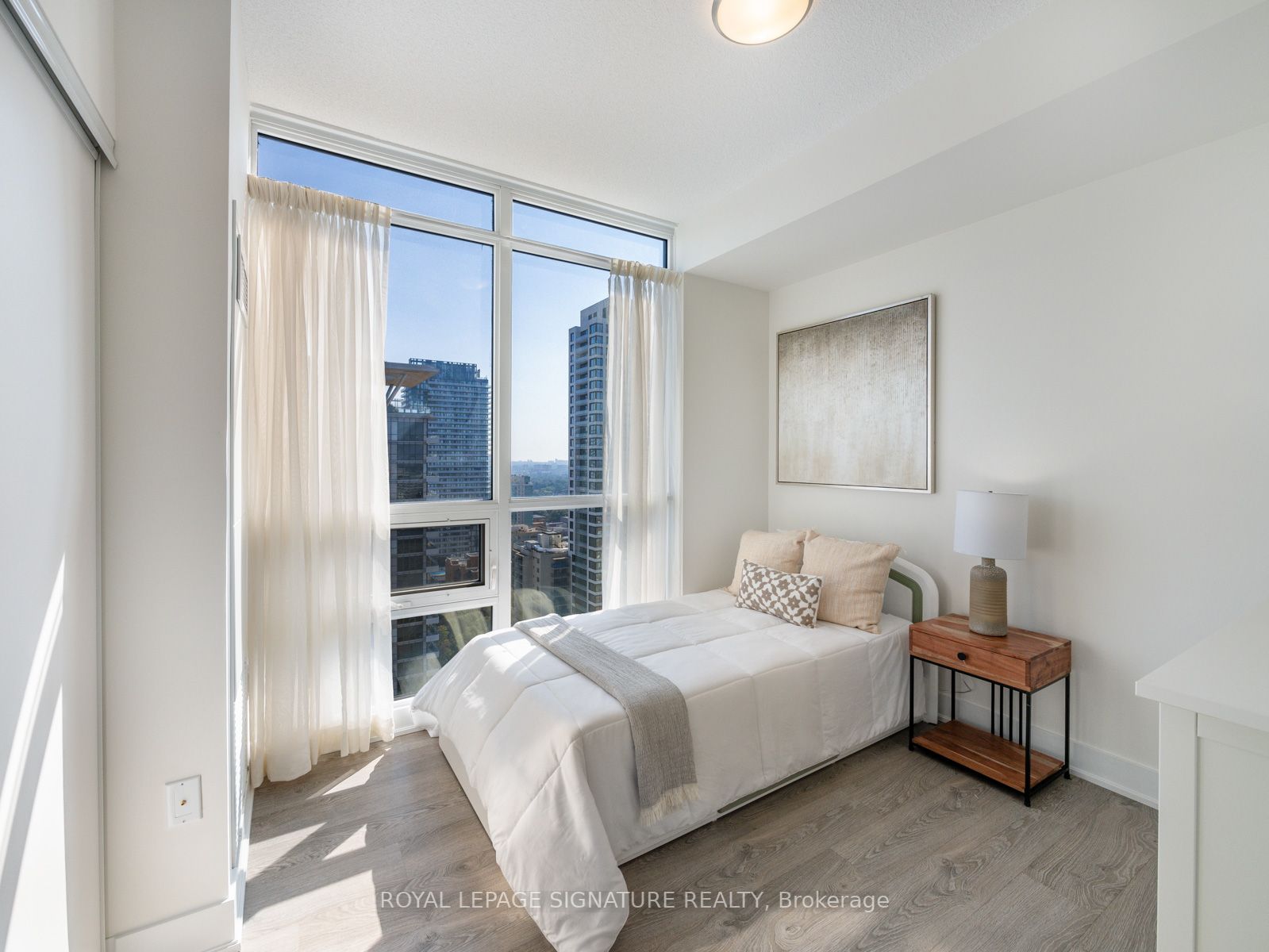 30 Roehampton Ave, #2708