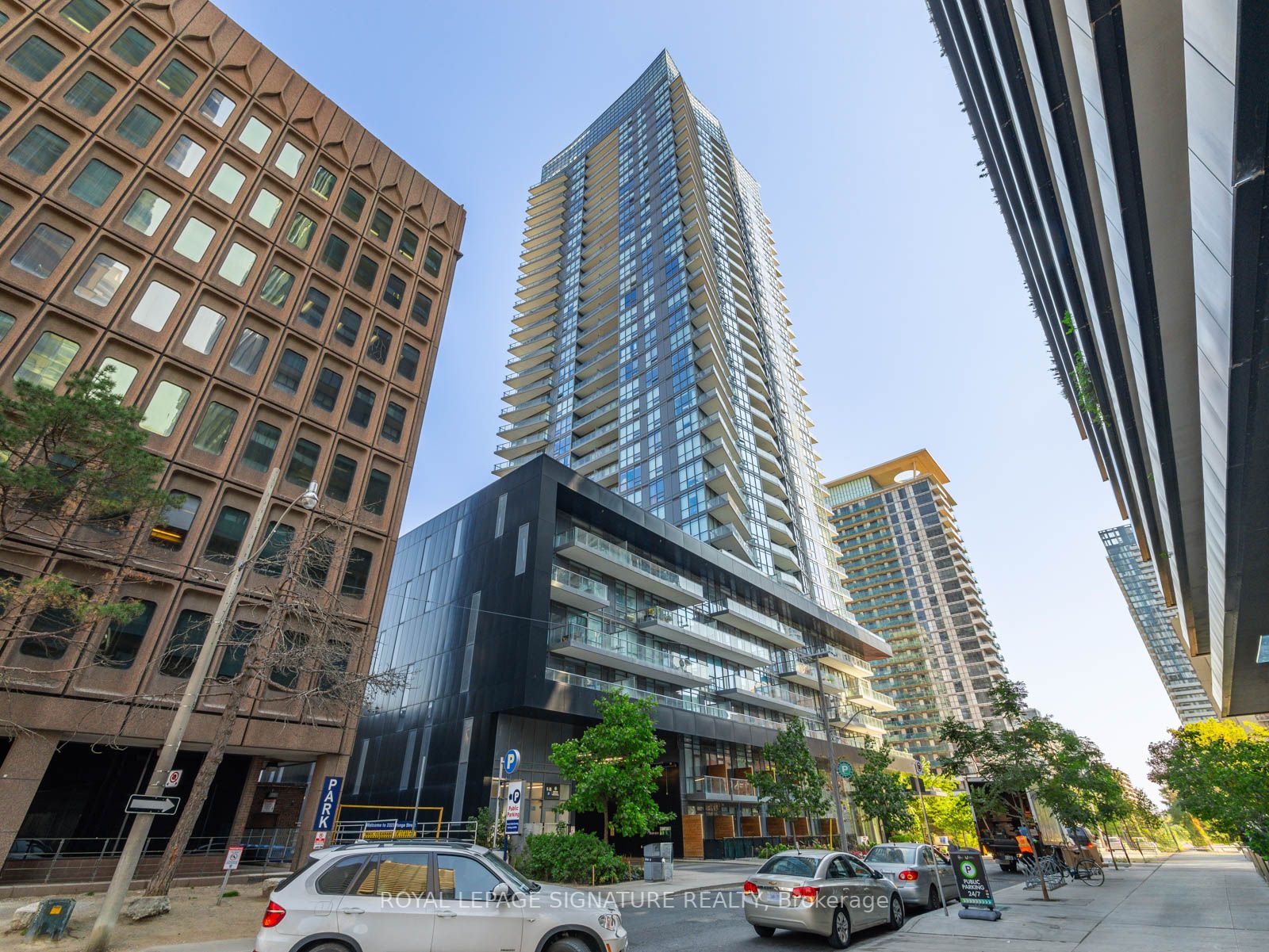 30 Roehampton Ave, #2708