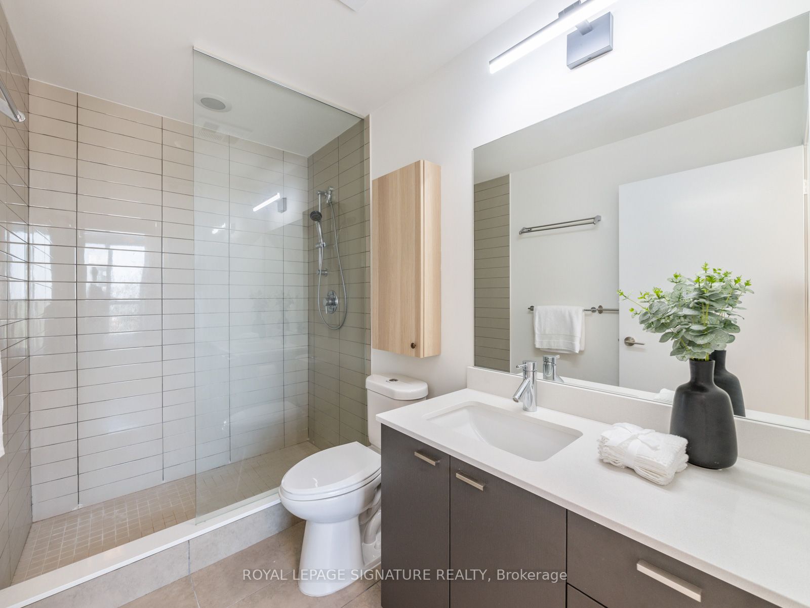30 Roehampton Ave, #2708