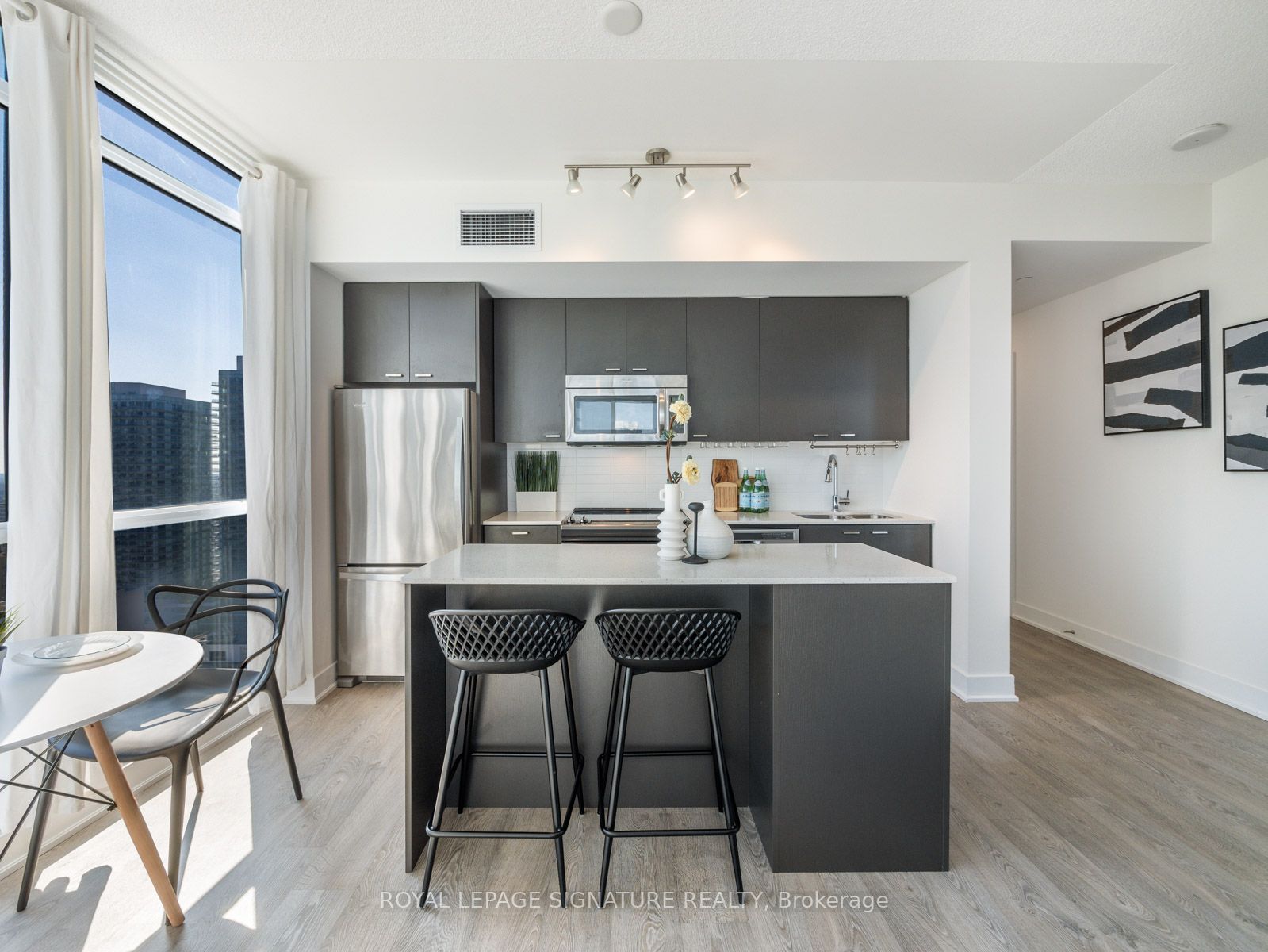 30 Roehampton Ave, #2708