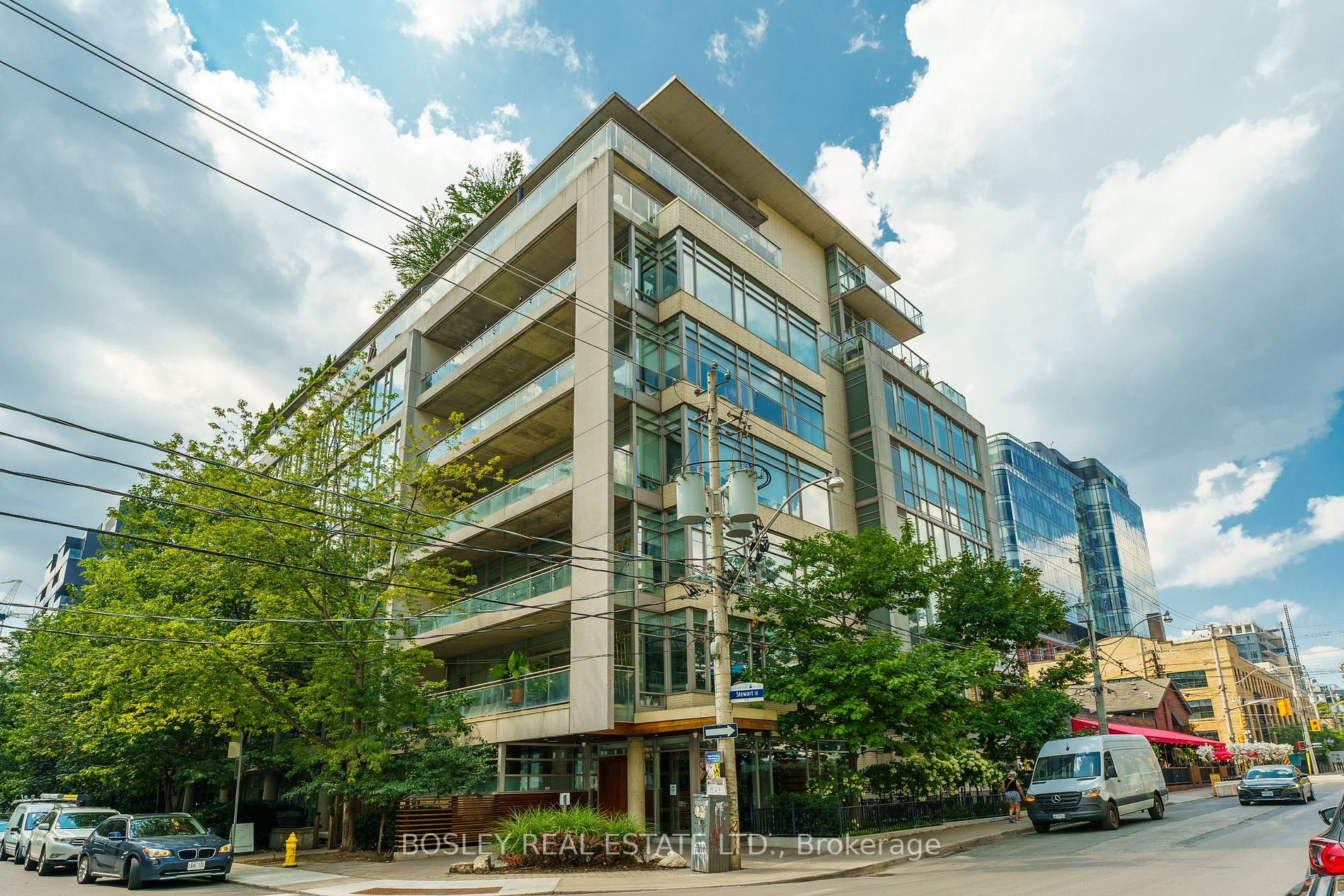 66 Portland St, #208
