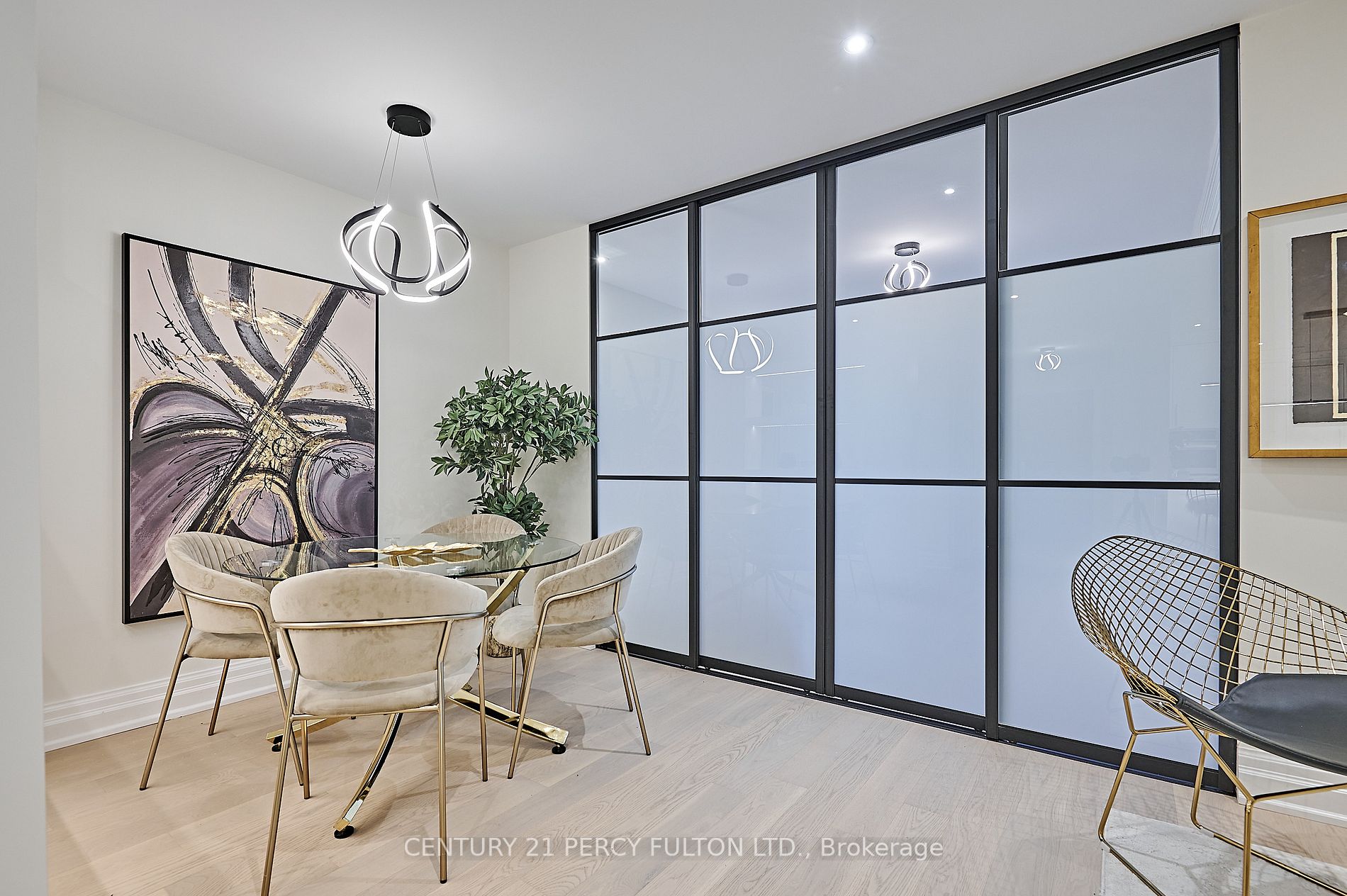 225 The Donway W, #105