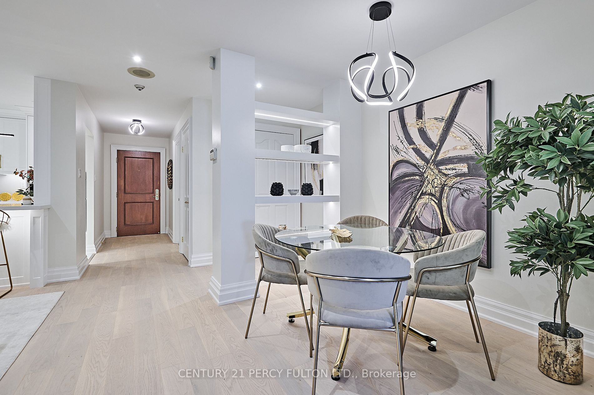 225 The Donway W, #105