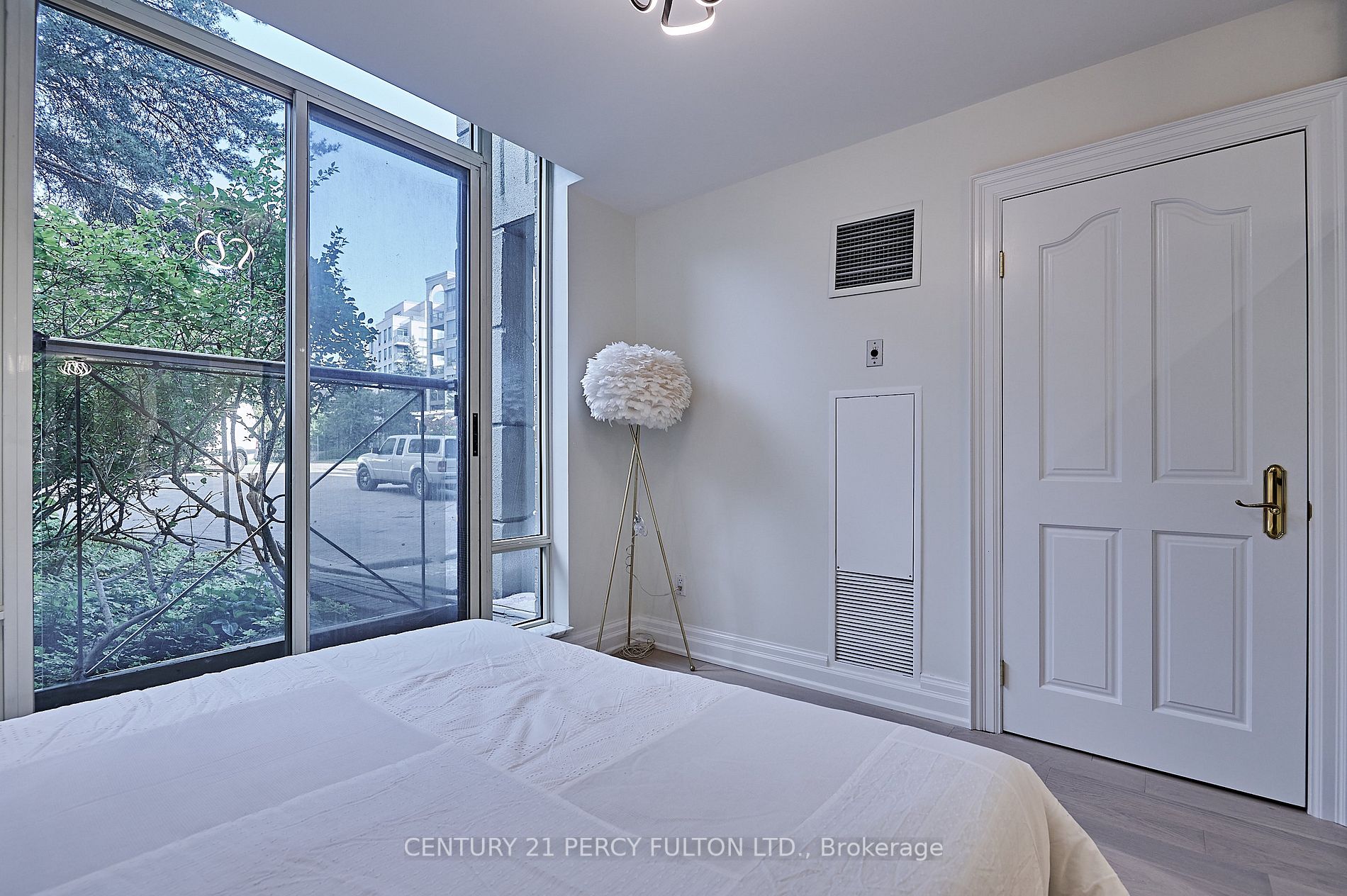 225 The Donway W, #105
