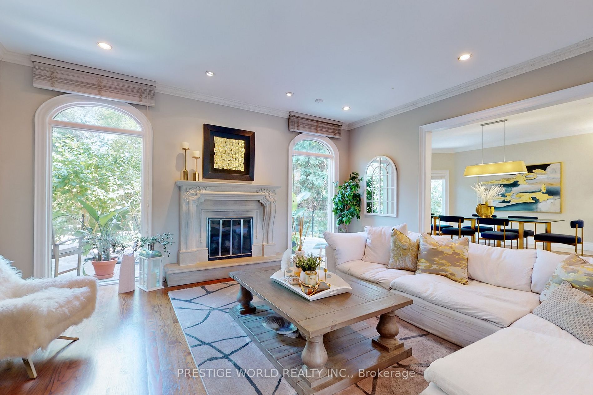 37 Rollscourt Dr
