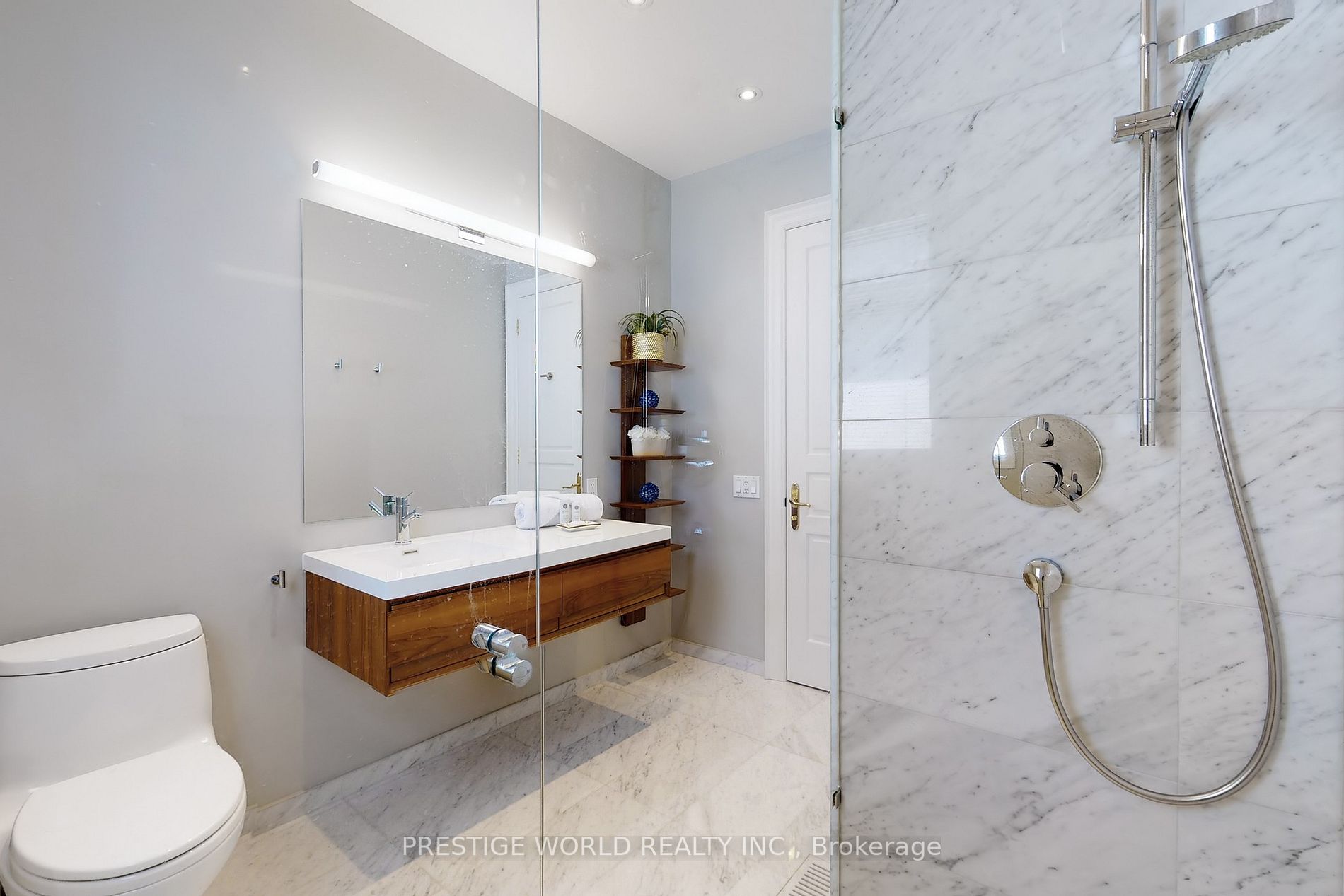 37 Rollscourt Dr