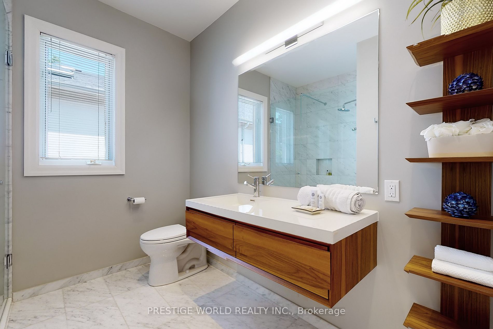37 Rollscourt Dr