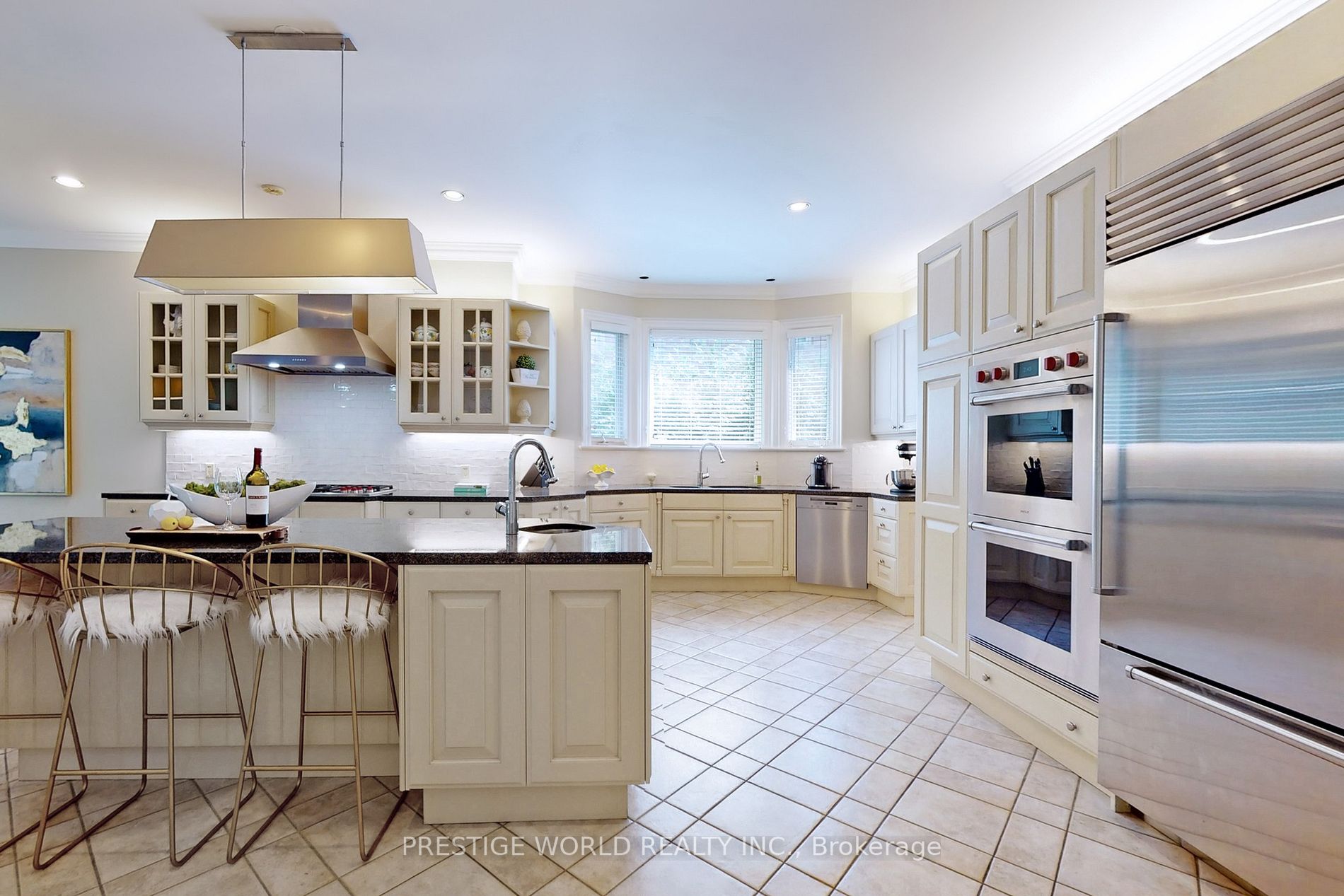 37 Rollscourt Dr